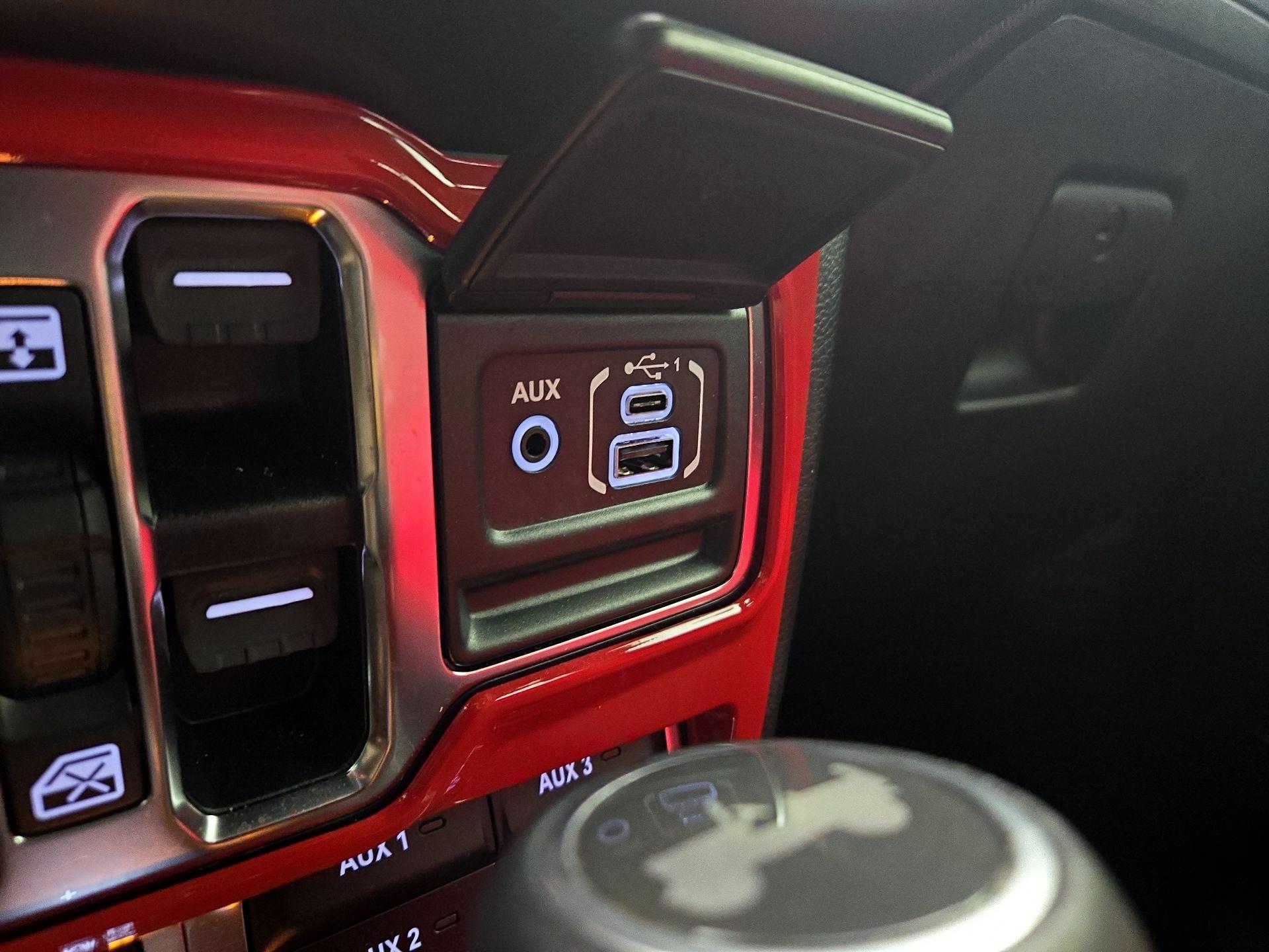 Thumbnail: 2021 Jeep Wrangler - 18