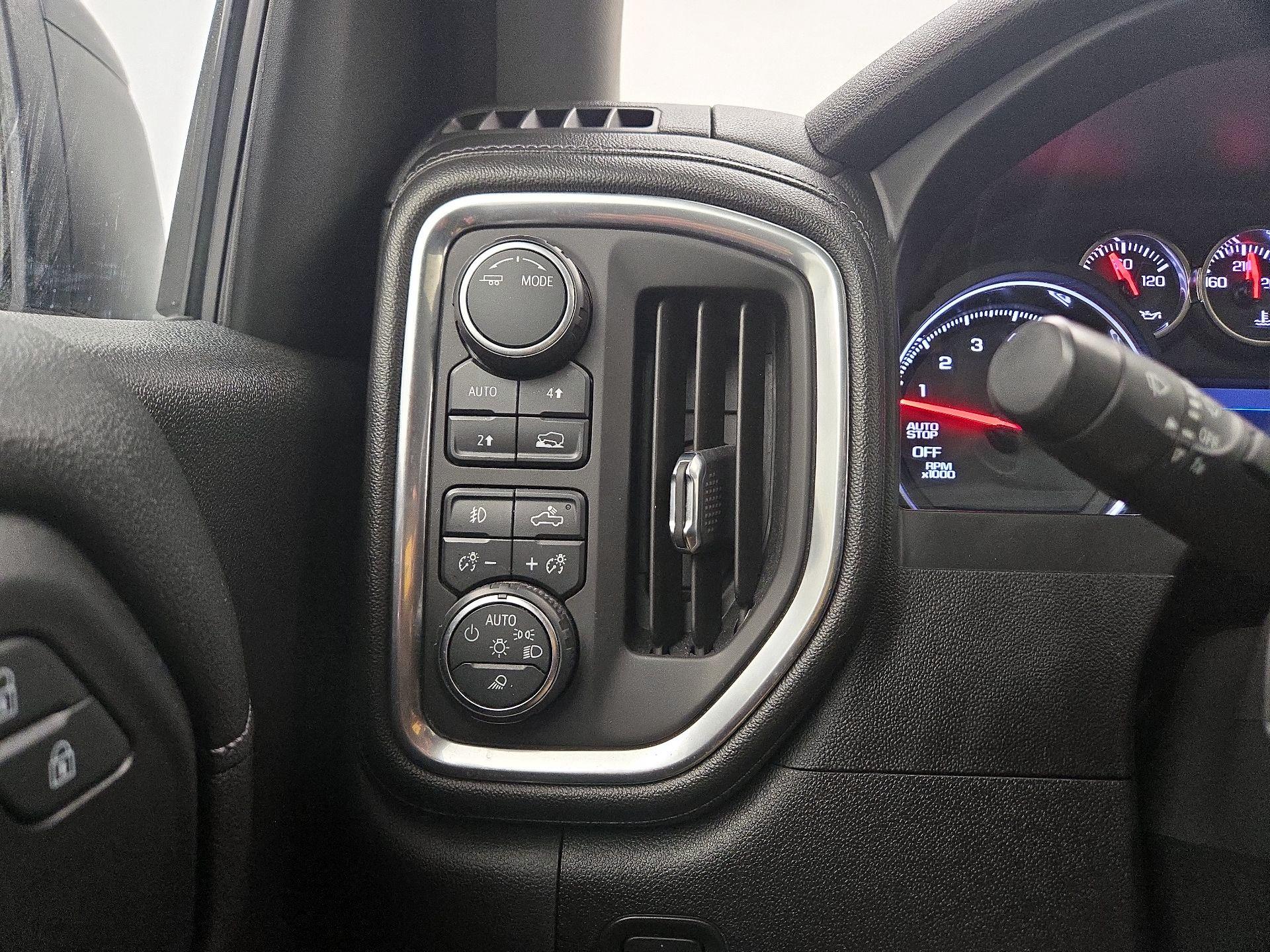 Thumbnail: 2020 Chevrolet Silverado 1500 - 13