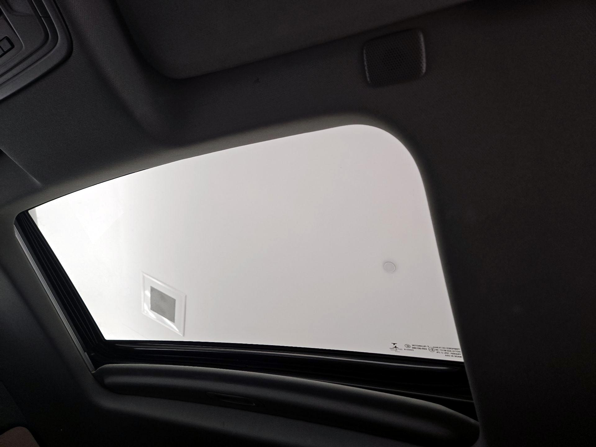 Thumbnail: 2020 Chevrolet Silverado 1500 - 19