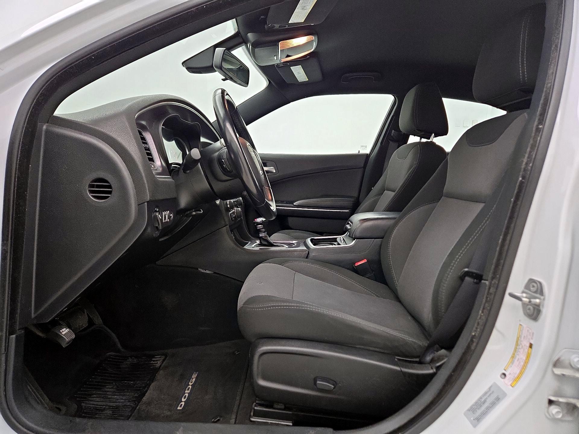 Thumbnail: 2016 Dodge Charger - 11