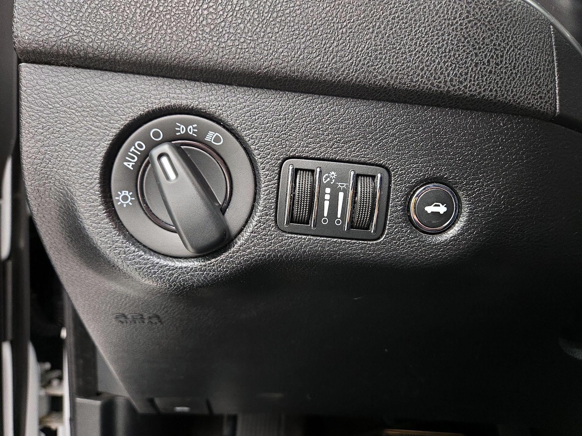 Thumbnail: 2016 Dodge Charger - 13