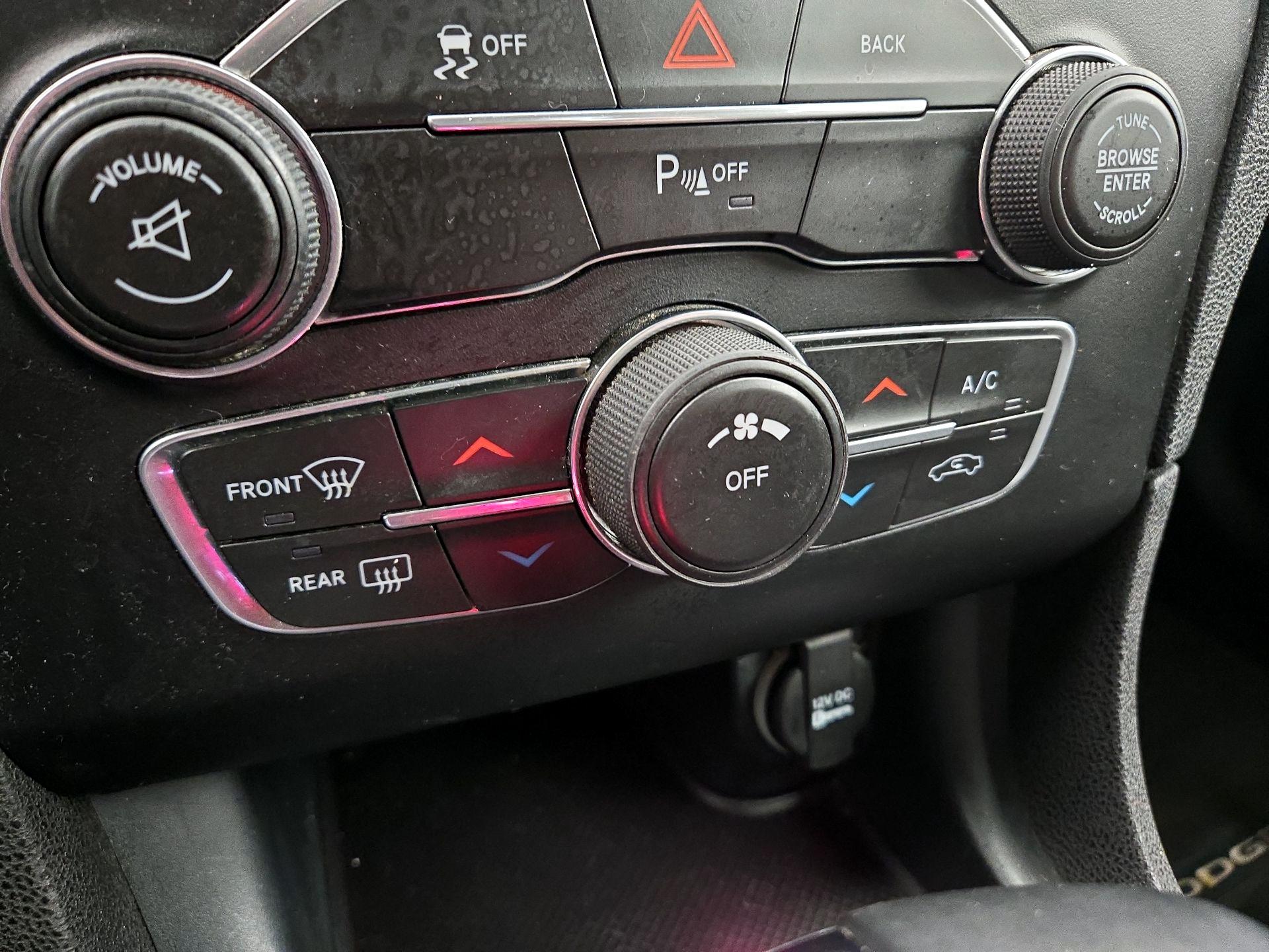 Thumbnail: 2016 Dodge Charger - 15