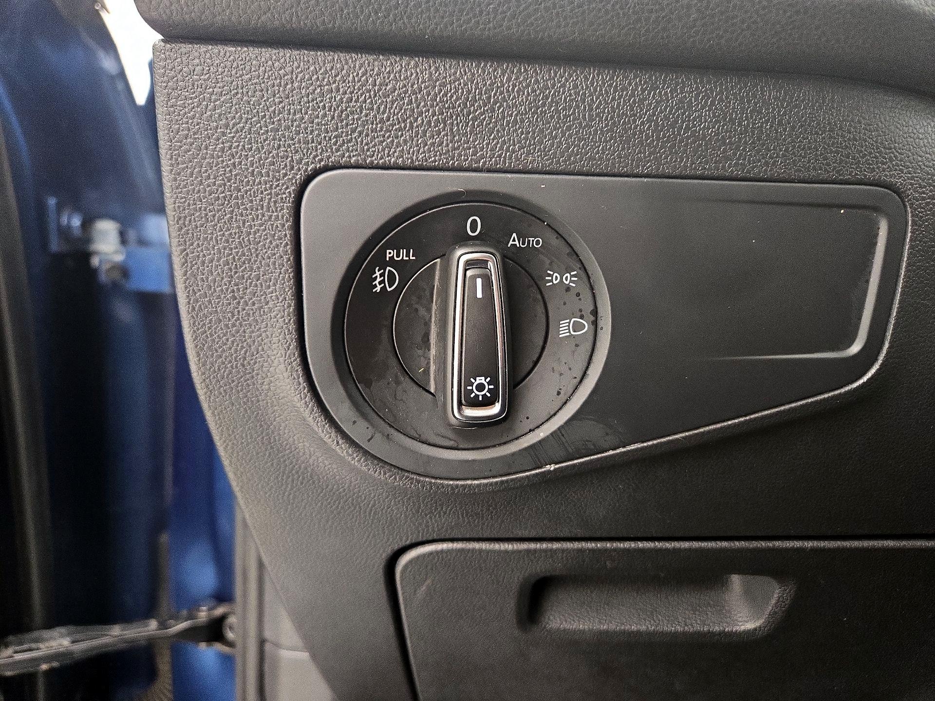 Thumbnail: 2019 Volkswagen Tiguan - 13