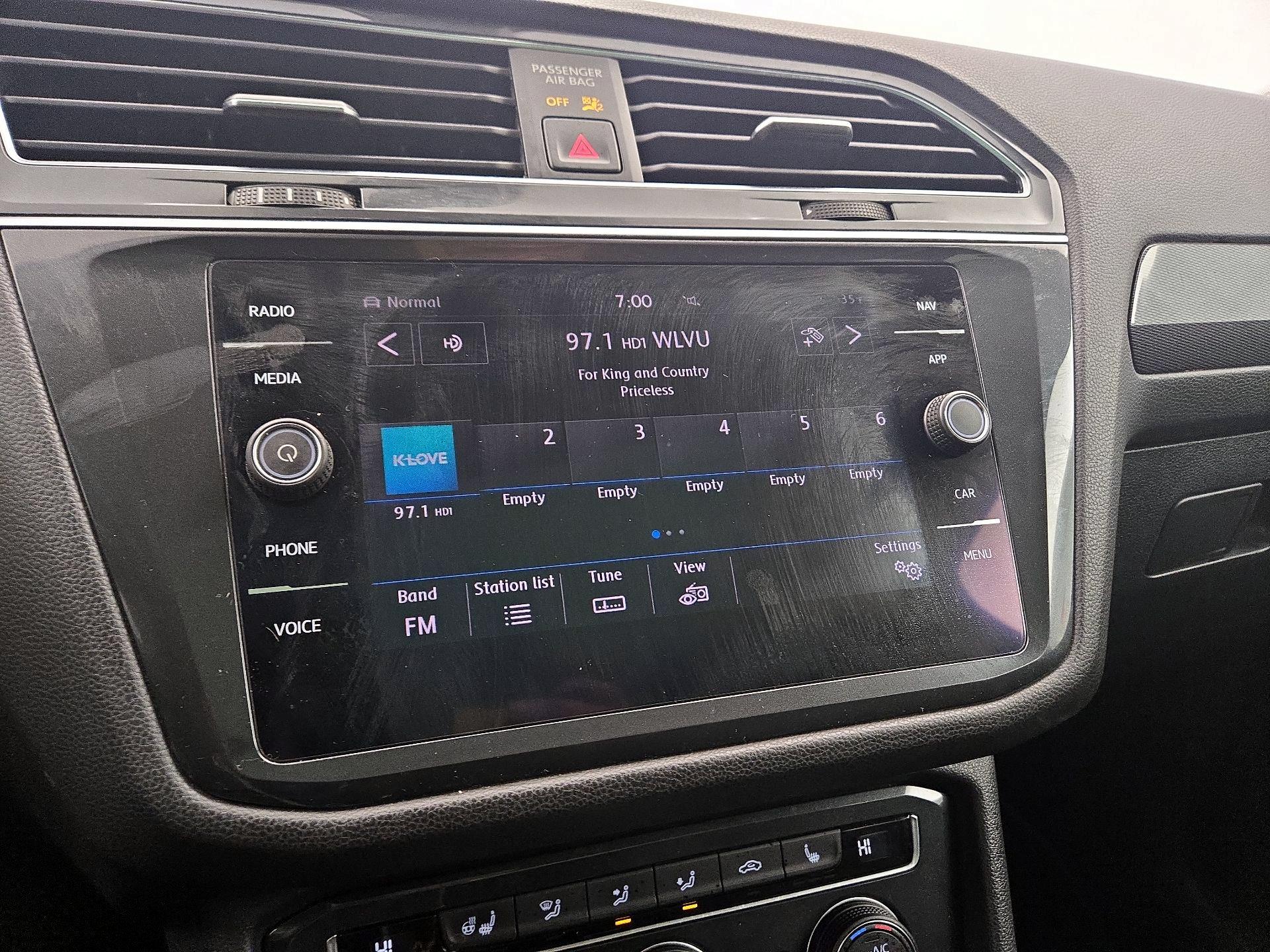 Thumbnail: 2019 Volkswagen Tiguan - 16