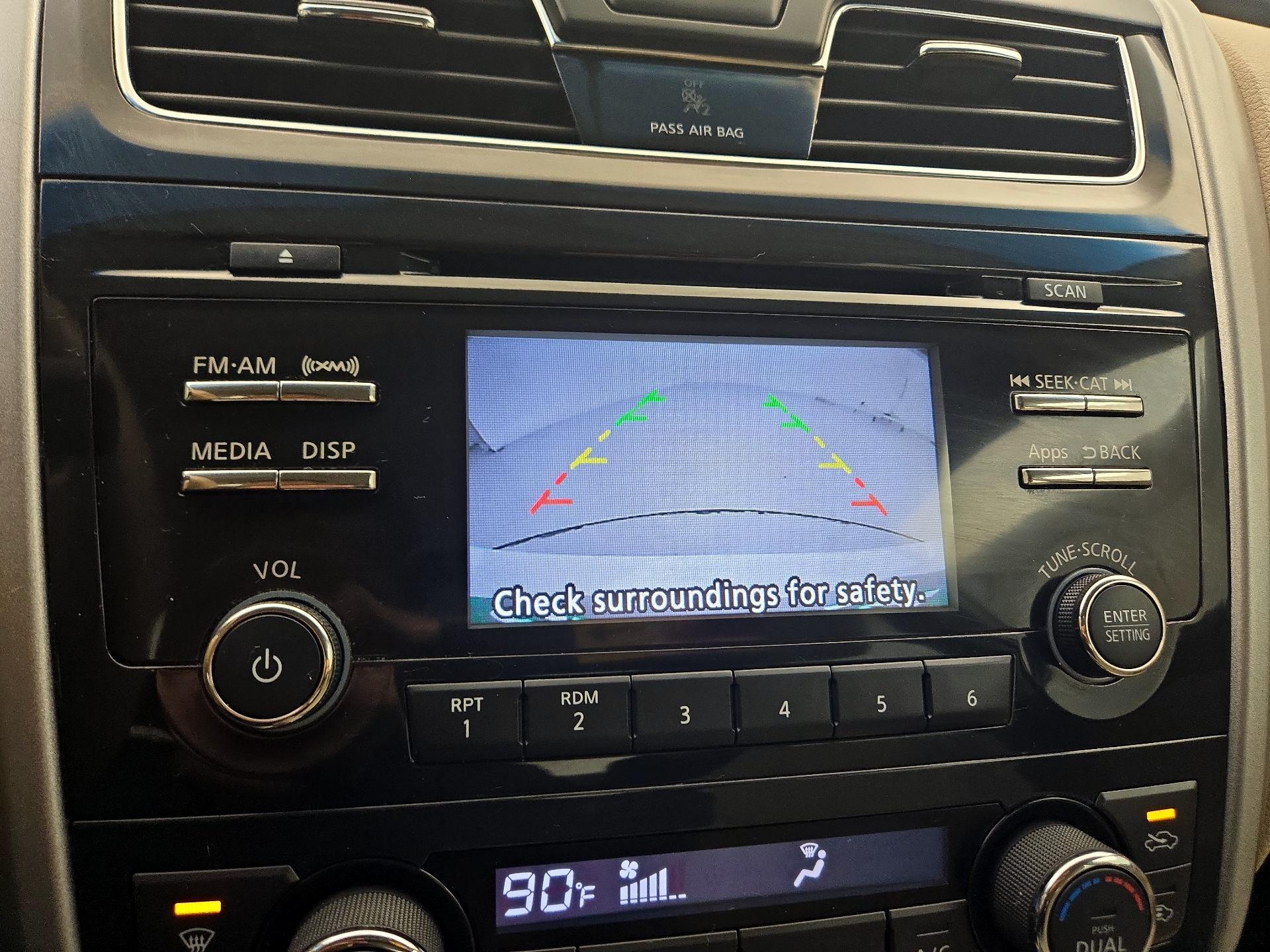 Thumbnail: 2015 Nissan Altima - 14