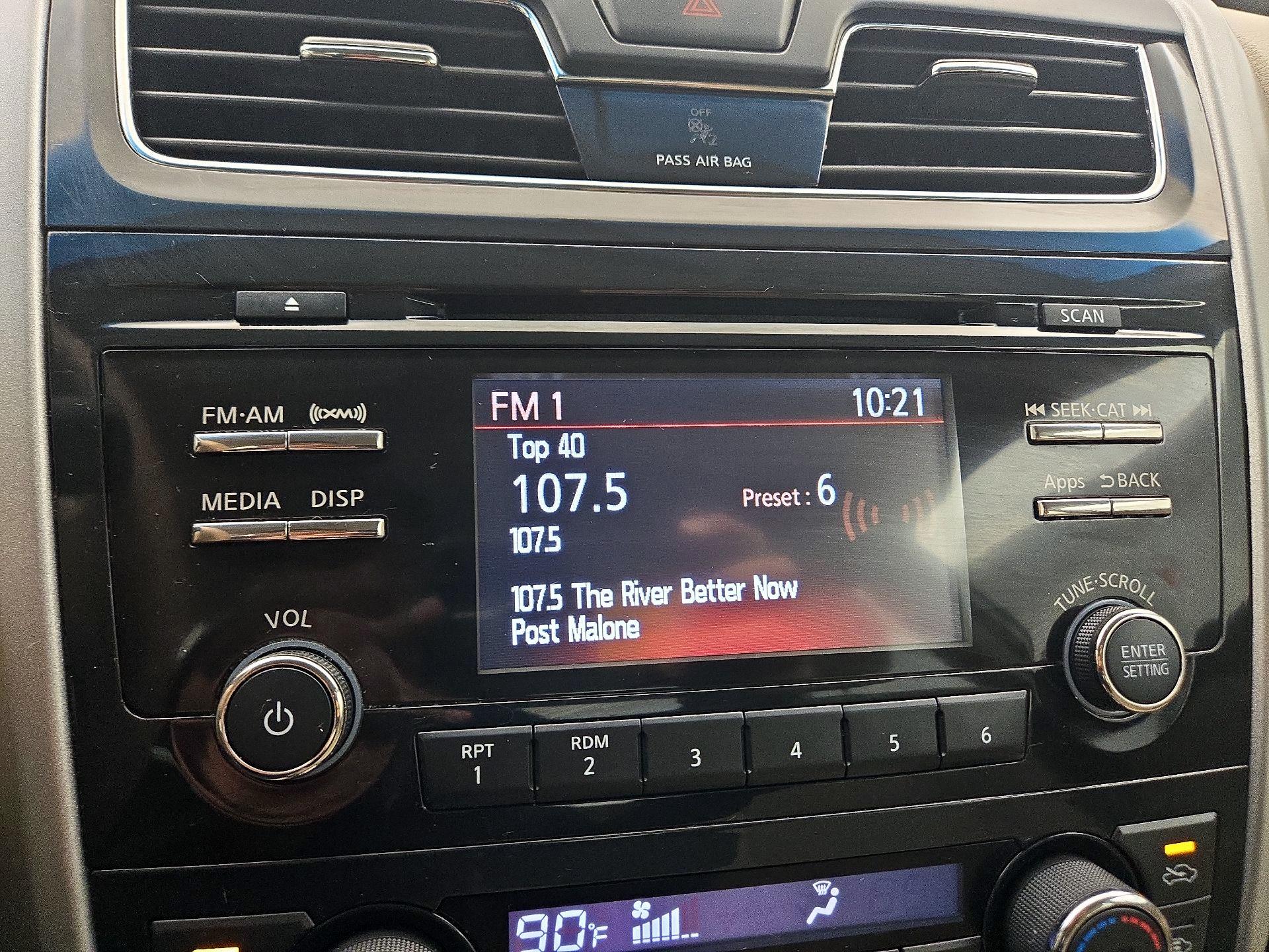 Thumbnail: 2015 Nissan Altima - 15