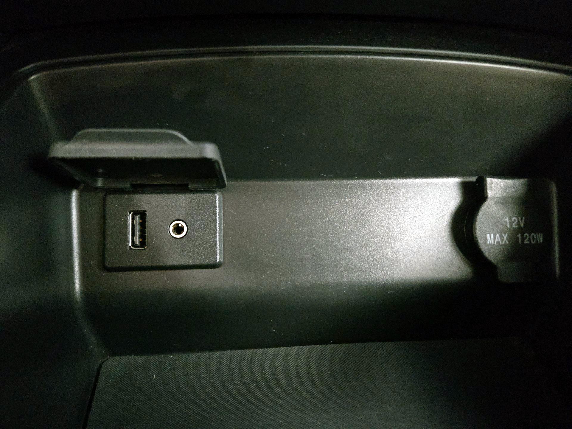 Thumbnail: 2015 Nissan Altima - 18