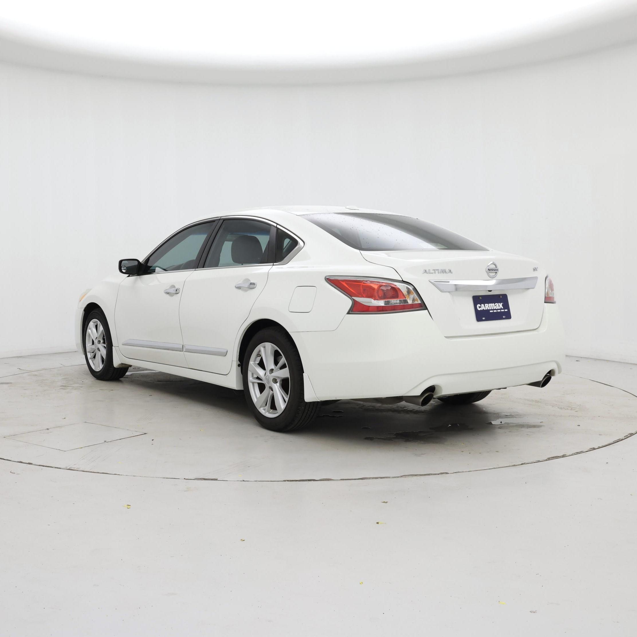 Thumbnail: 2015 Nissan Altima - 2
