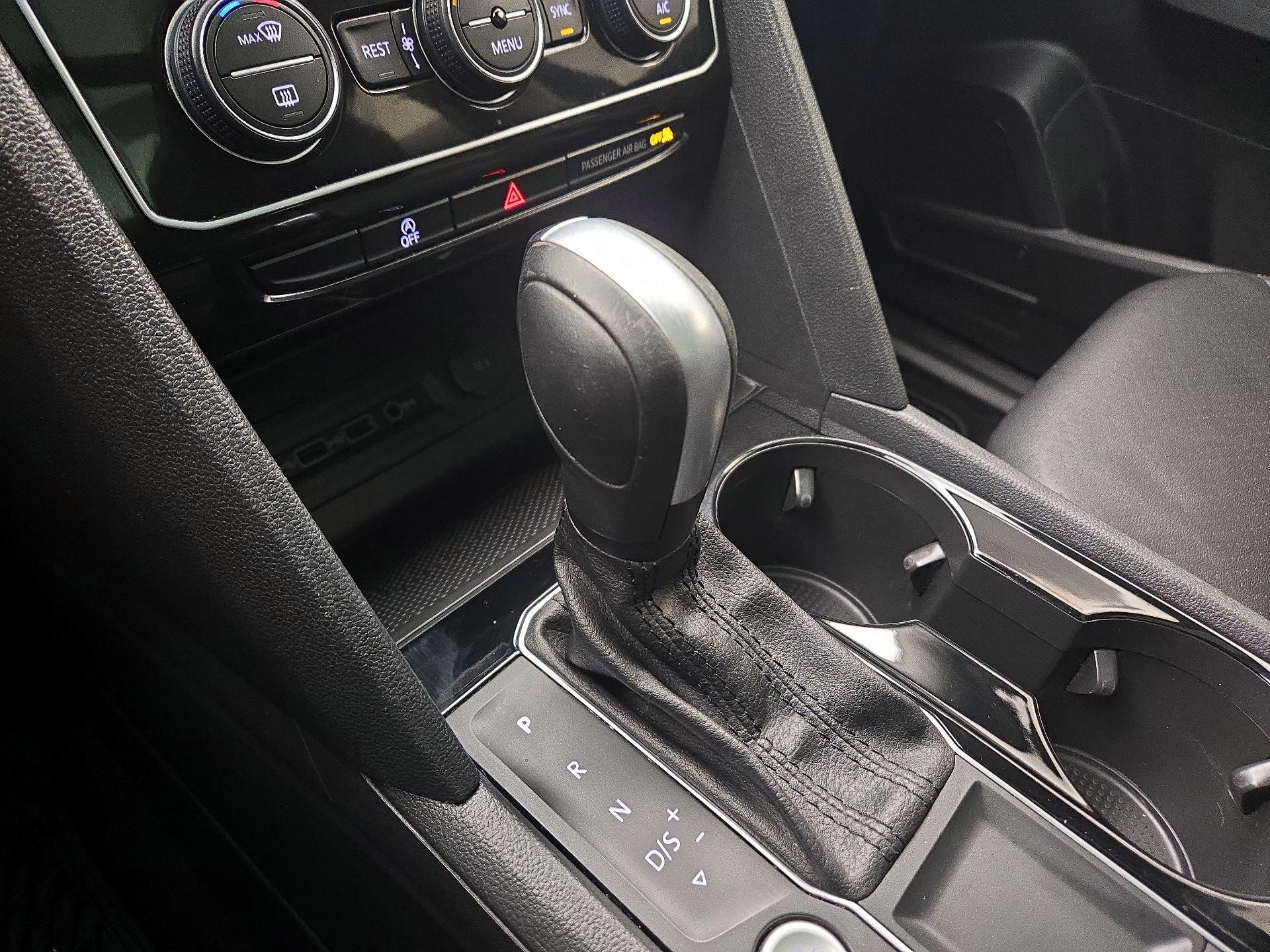 Thumbnail: 2021 Volkswagen Atlas - 17