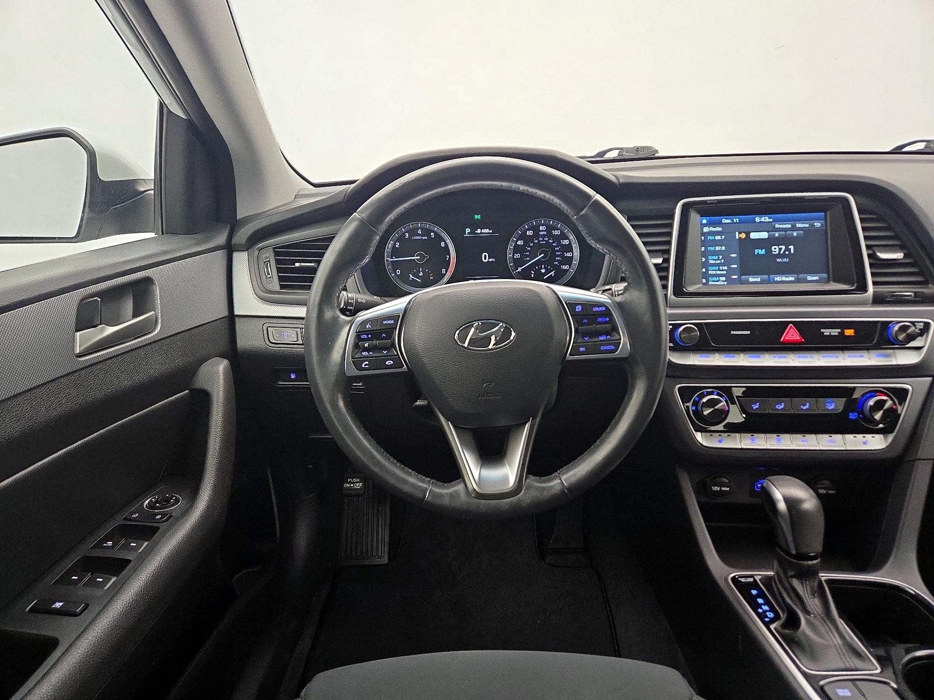 Thumbnail: 2018 Hyundai Sonata - 10
