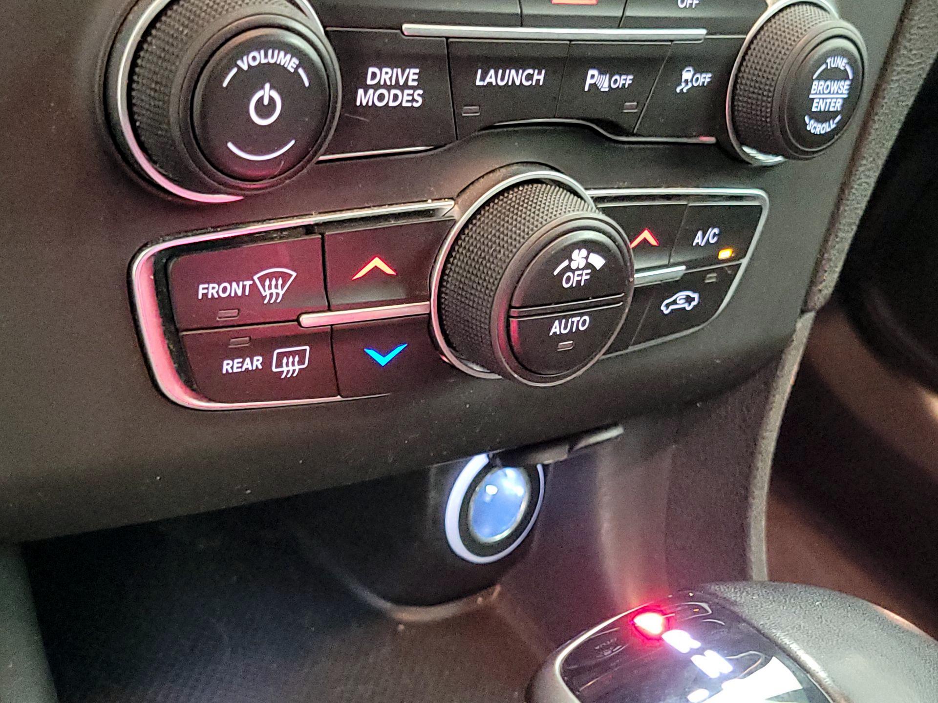 Thumbnail: 2021 Dodge Charger - 16