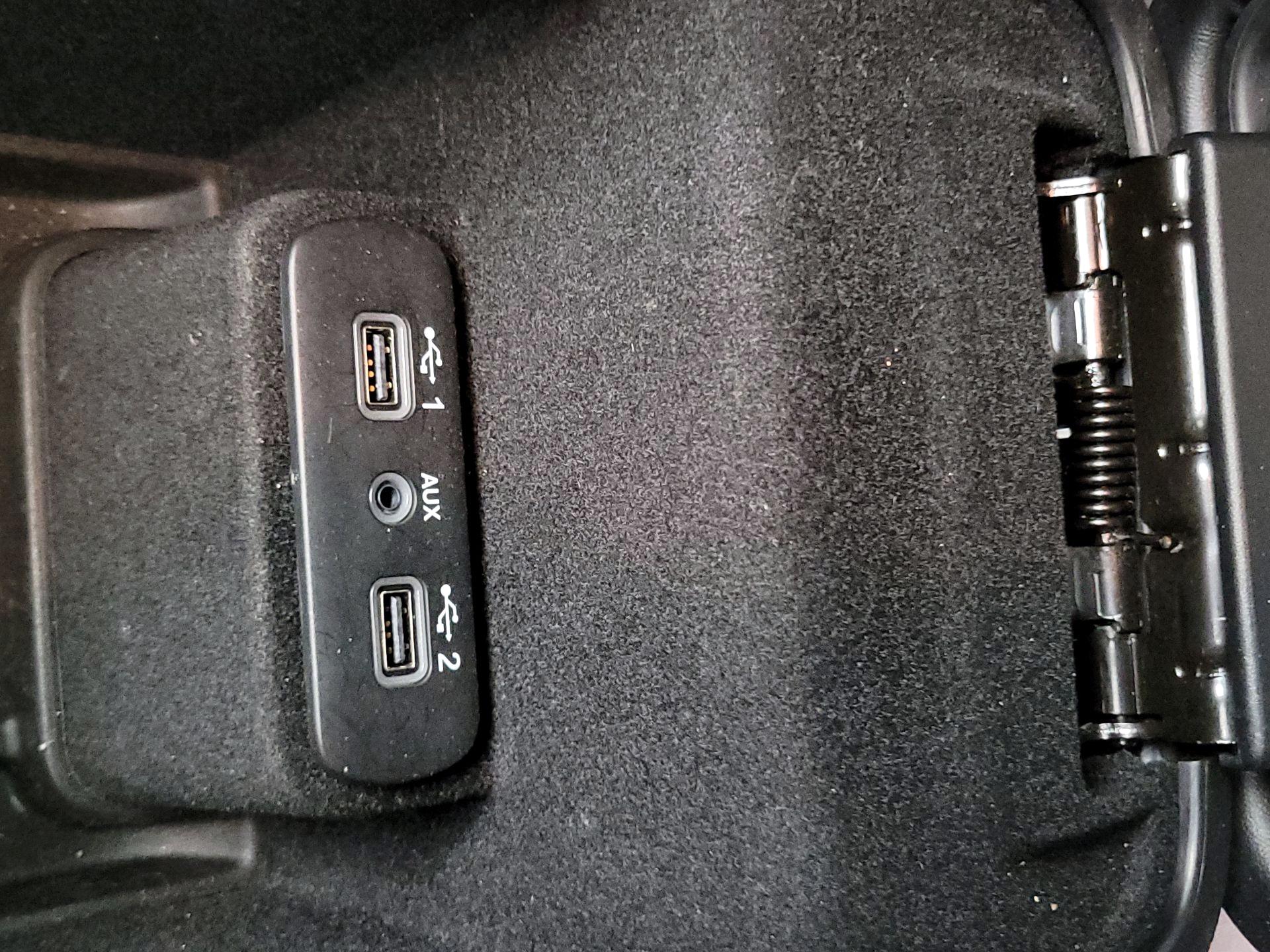 Thumbnail: 2021 Dodge Charger - 18