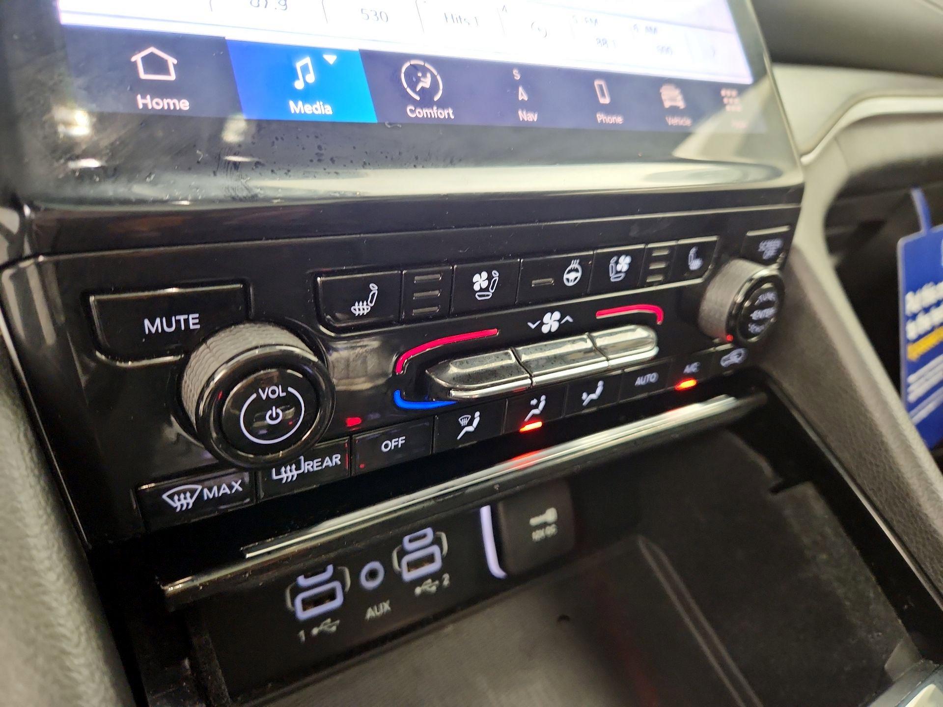 Thumbnail: 2022 Jeep Grand Cherokee L - 16