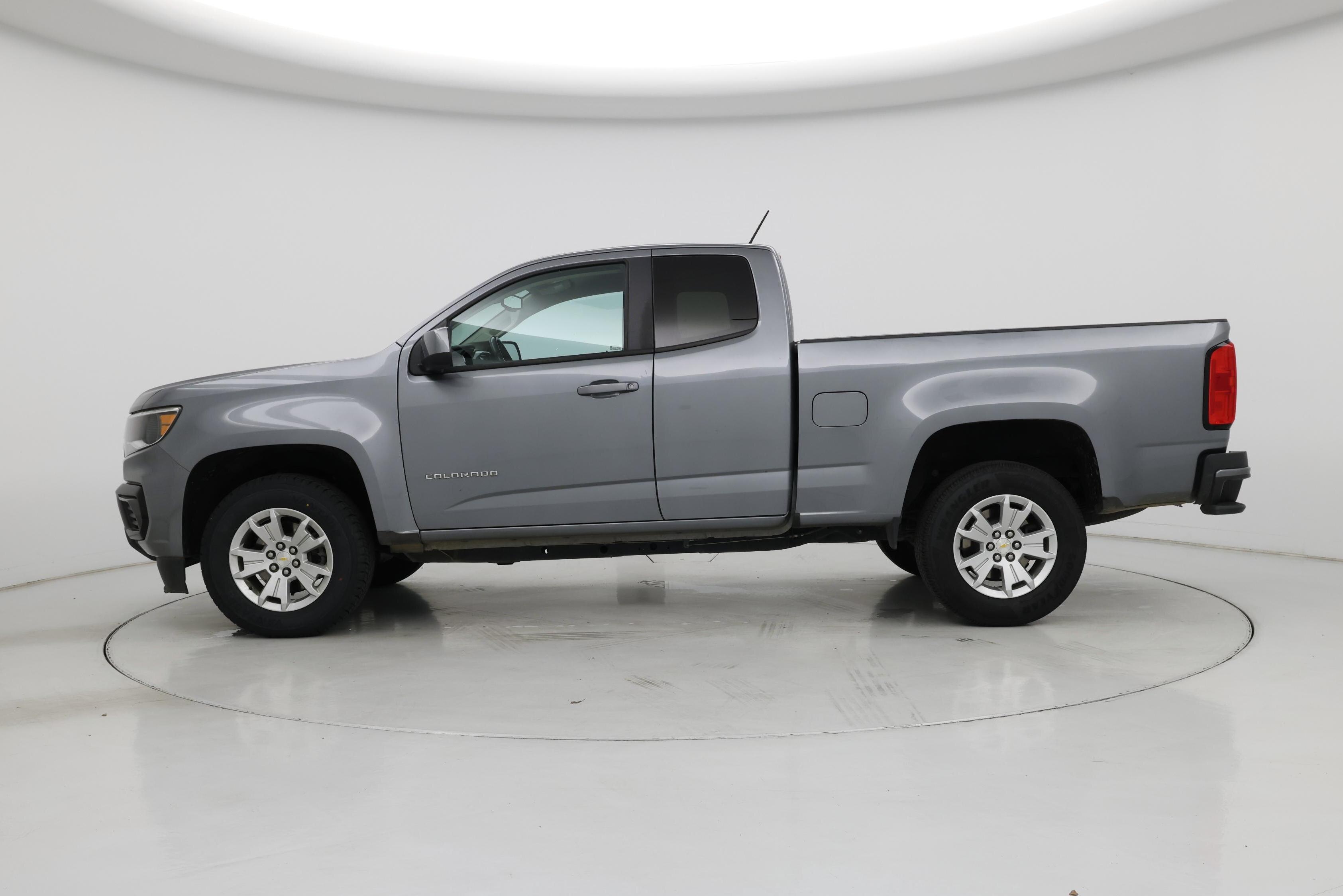 Thumbnail: 2021 Chevrolet Colorado - 3