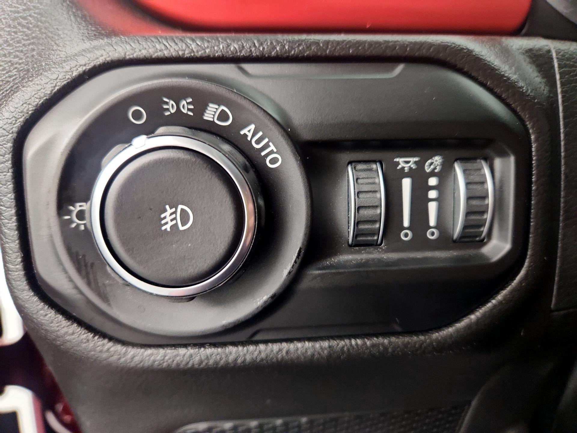 Thumbnail: 2021 Jeep Wrangler - 13