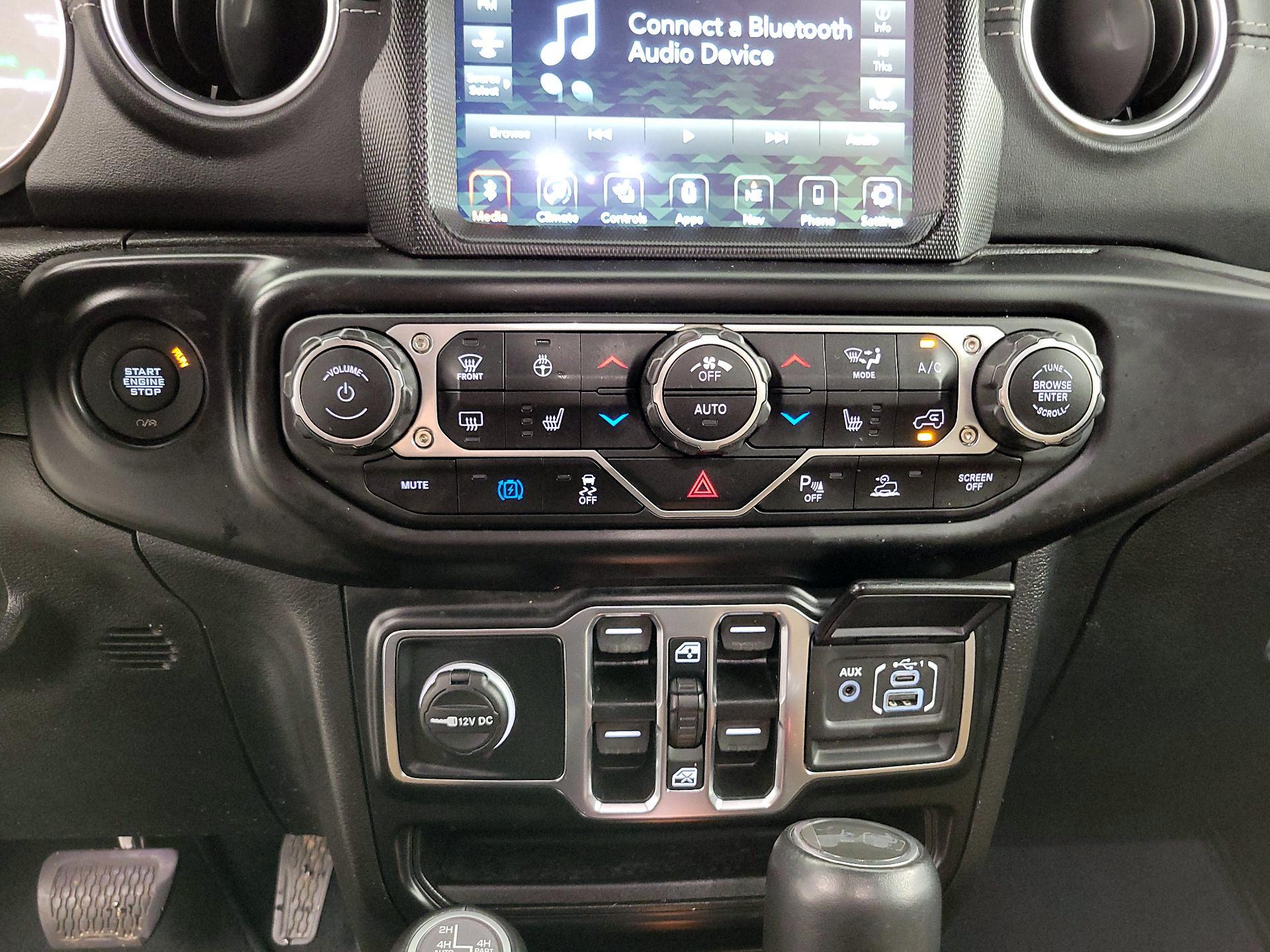 Thumbnail: 2022 Jeep Wrangler - 17