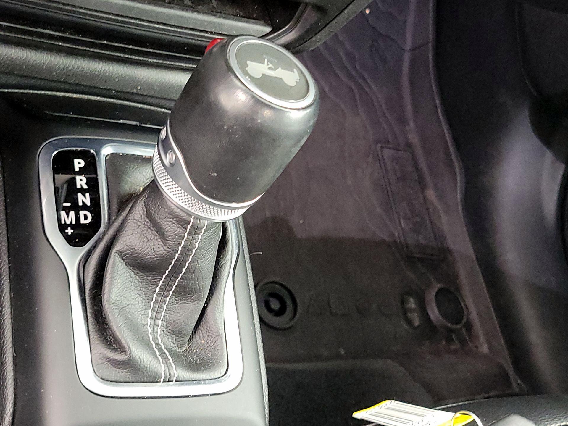 Thumbnail: 2021 Jeep Wrangler - 18