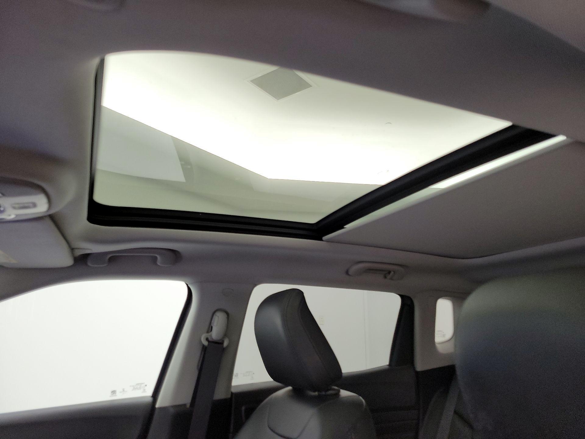 Thumbnail: 2022 Jeep Compass - 20