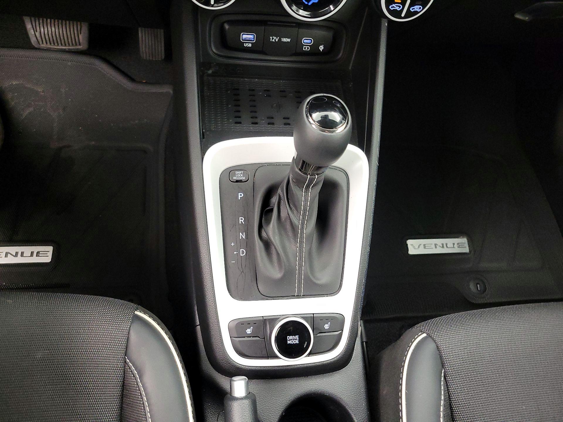 Thumbnail: 2024 Hyundai Venue - 18