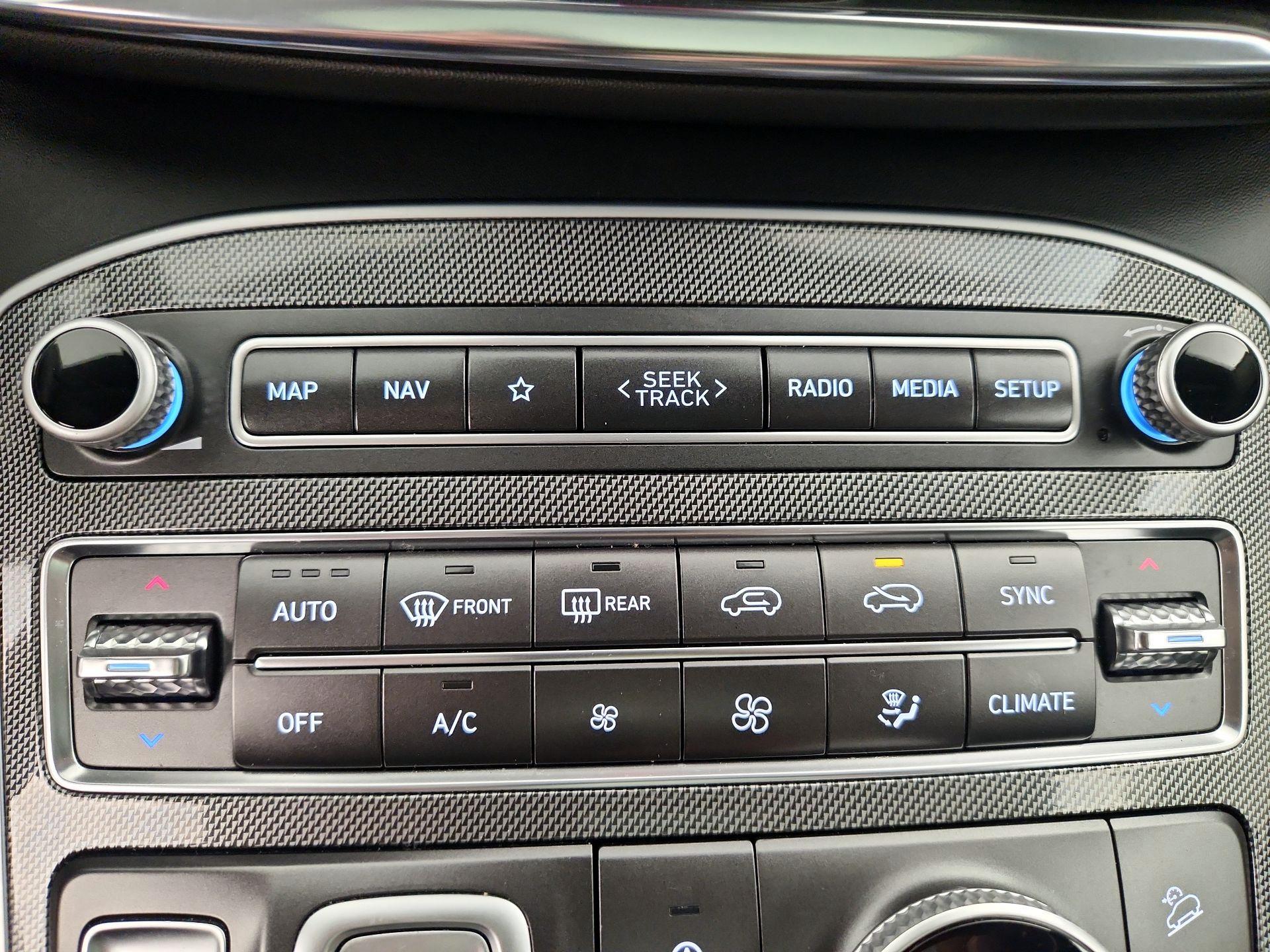 Thumbnail: 2023 Hyundai Santa Fe - 16