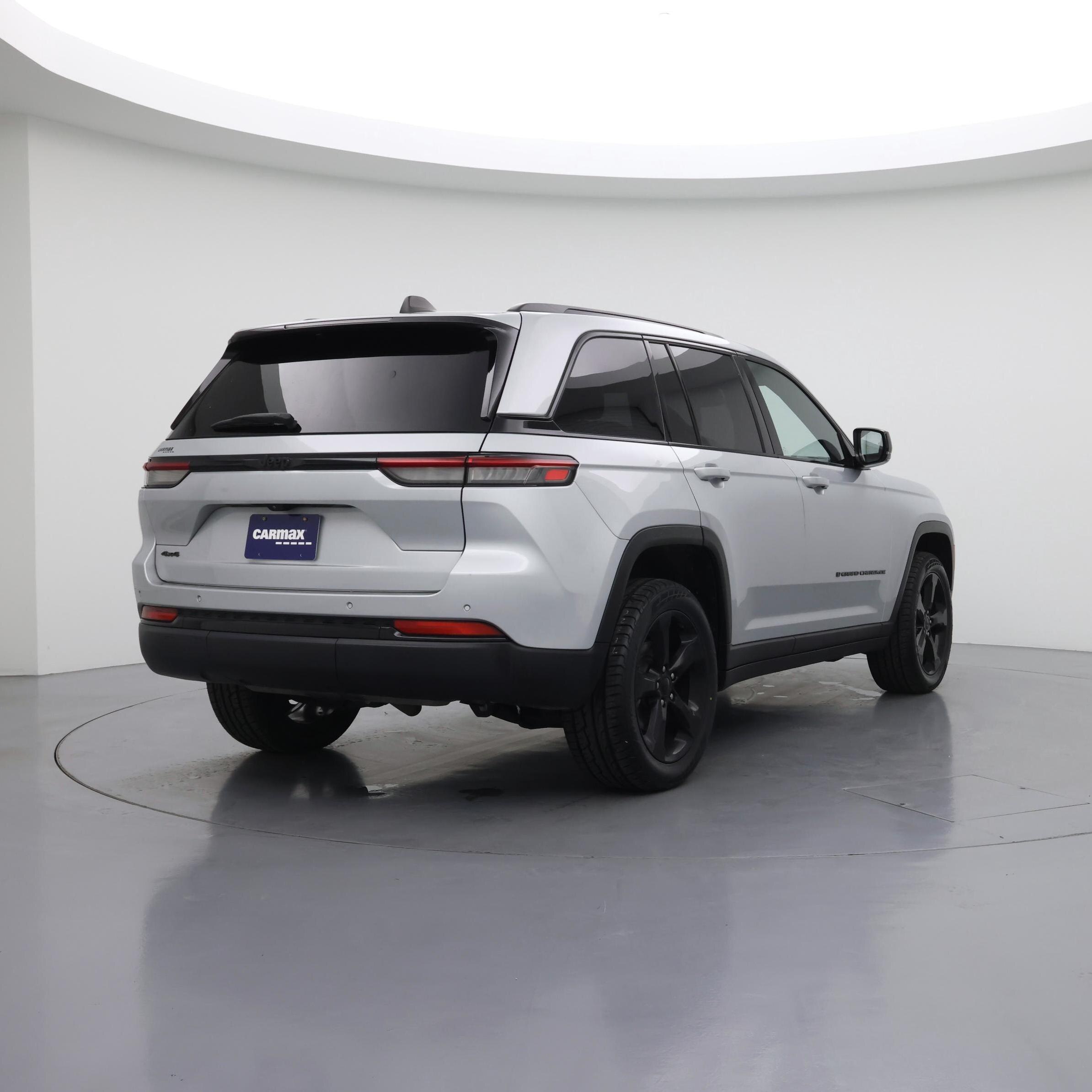 Thumbnail: 2022 Jeep Grand Cherokee - 8