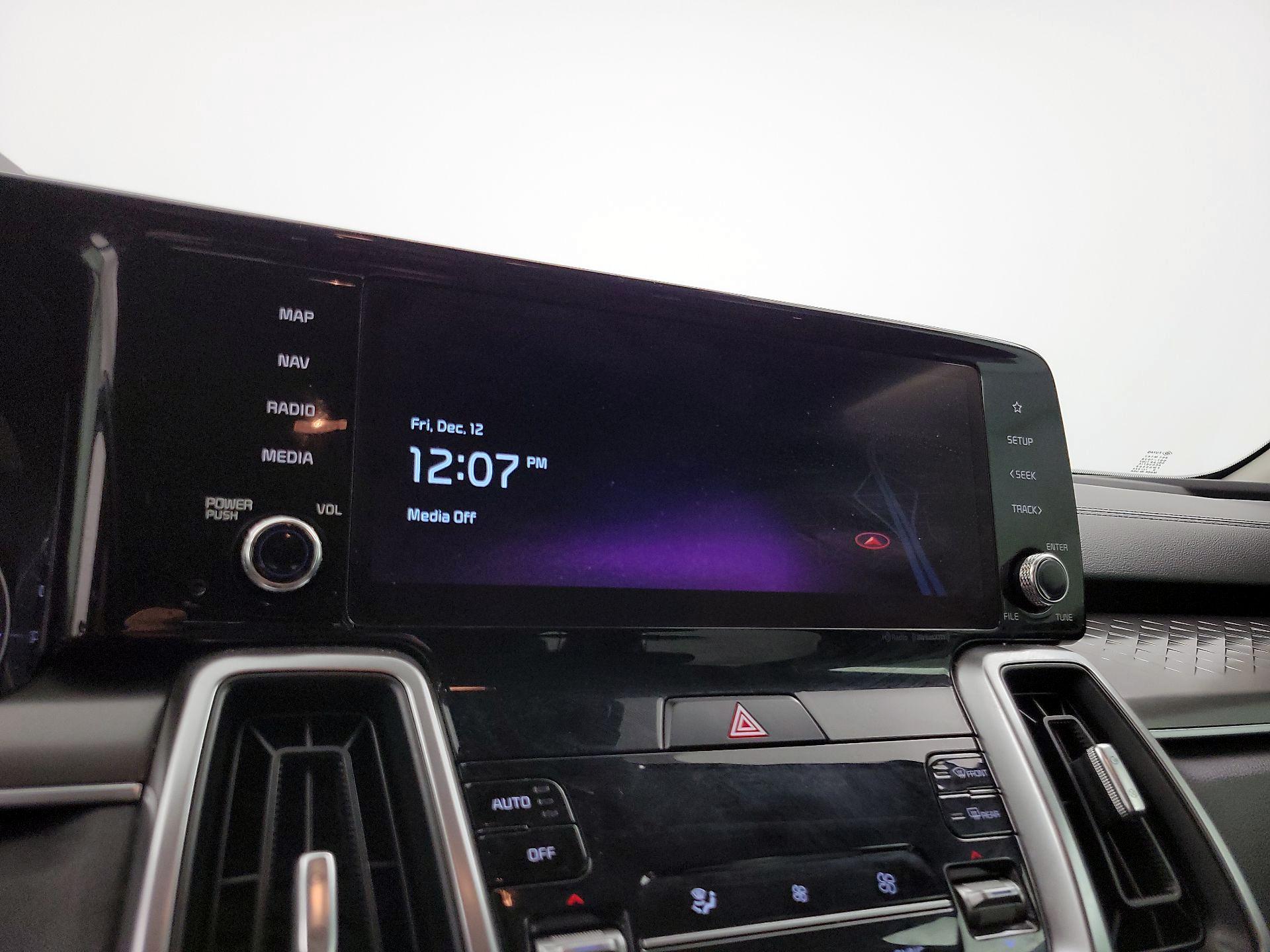 Thumbnail: 2022 Kia Sorento - 16