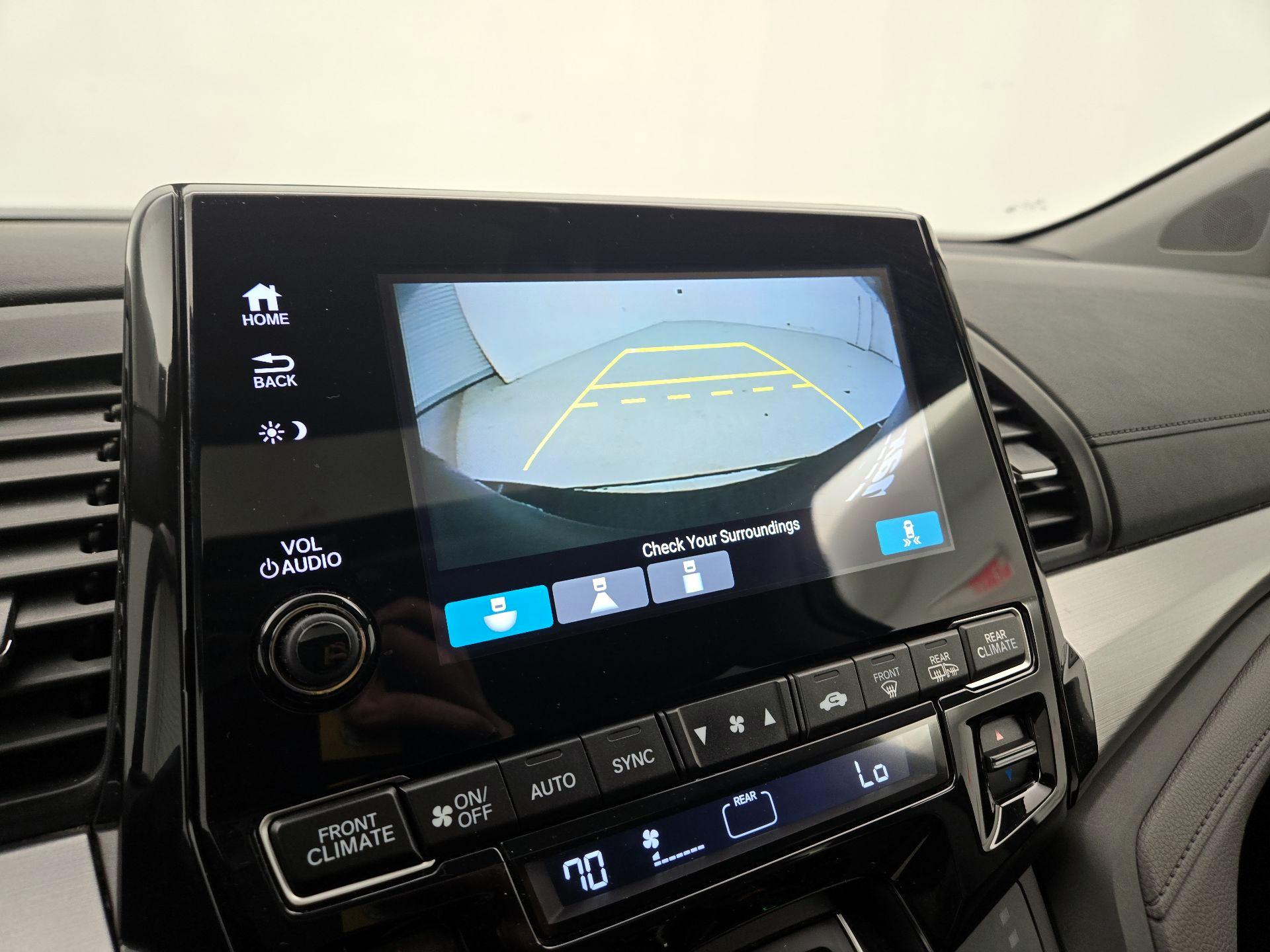 Thumbnail: 2018 Honda Odyssey - 14