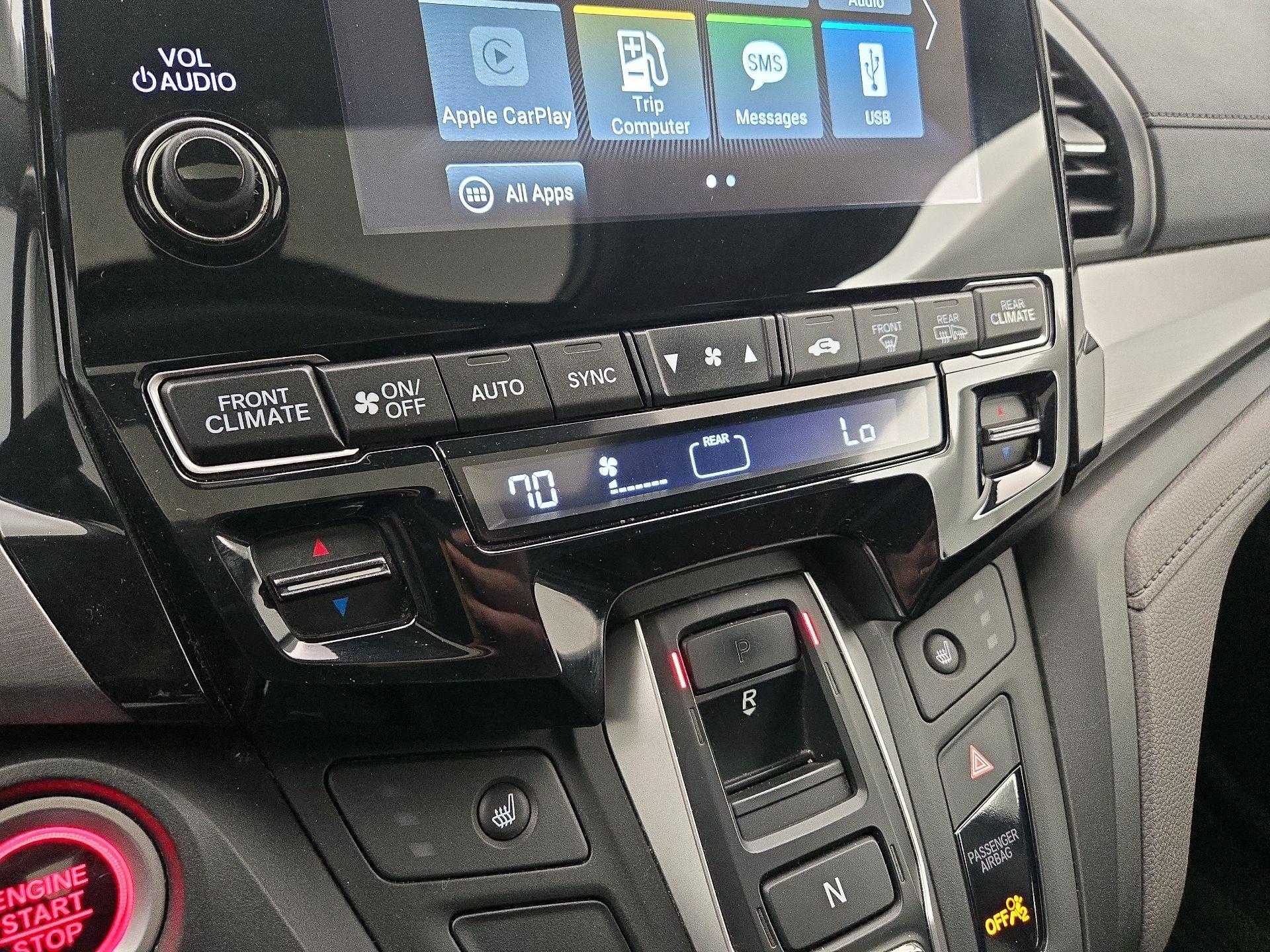 Thumbnail: 2018 Honda Odyssey - 16