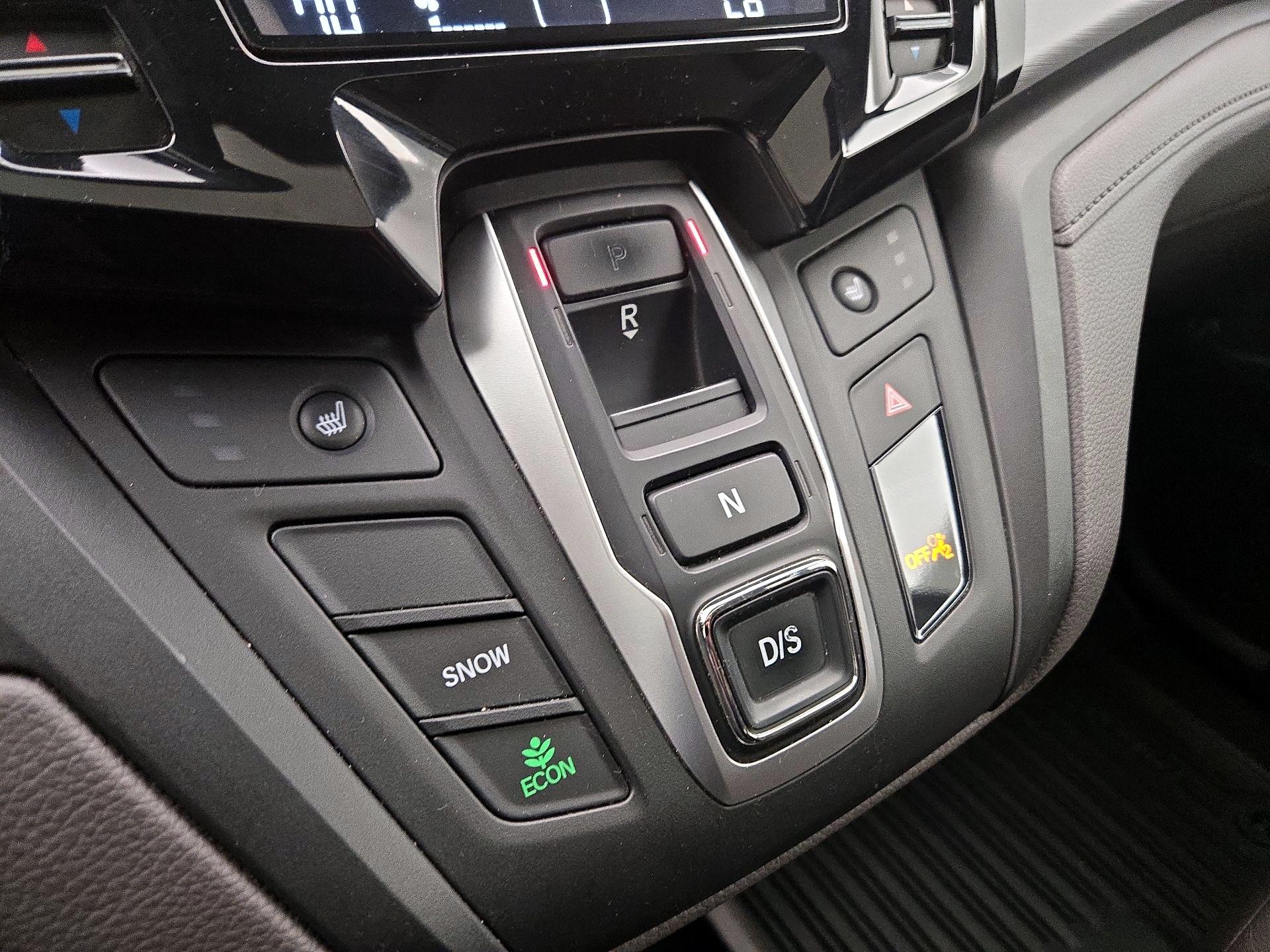 Thumbnail: 2018 Honda Odyssey - 17