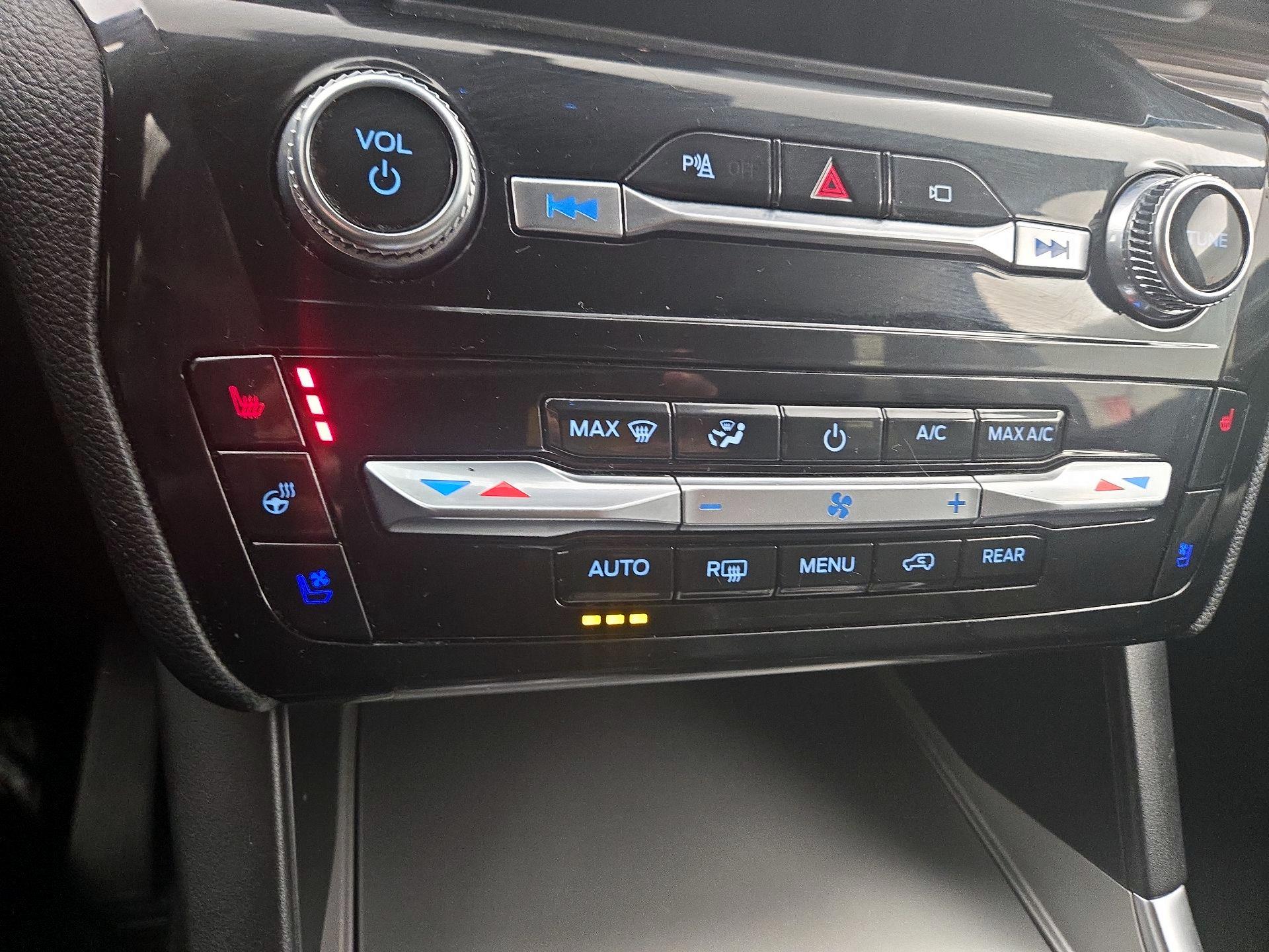 Thumbnail: 2023 Ford Explorer - 17