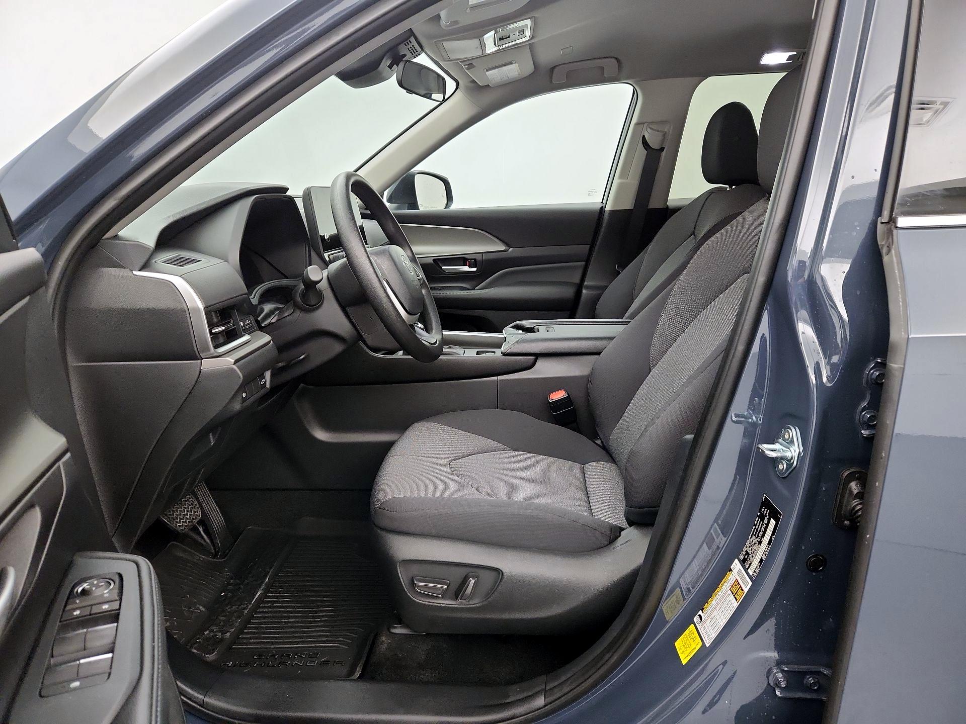 Thumbnail: 2025 Toyota Grand Highlander - 11