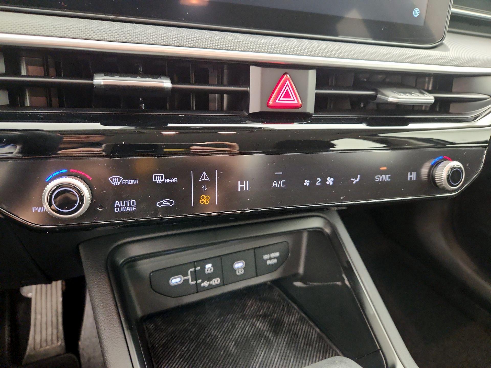 Thumbnail: 2025 Kia K5 - 16