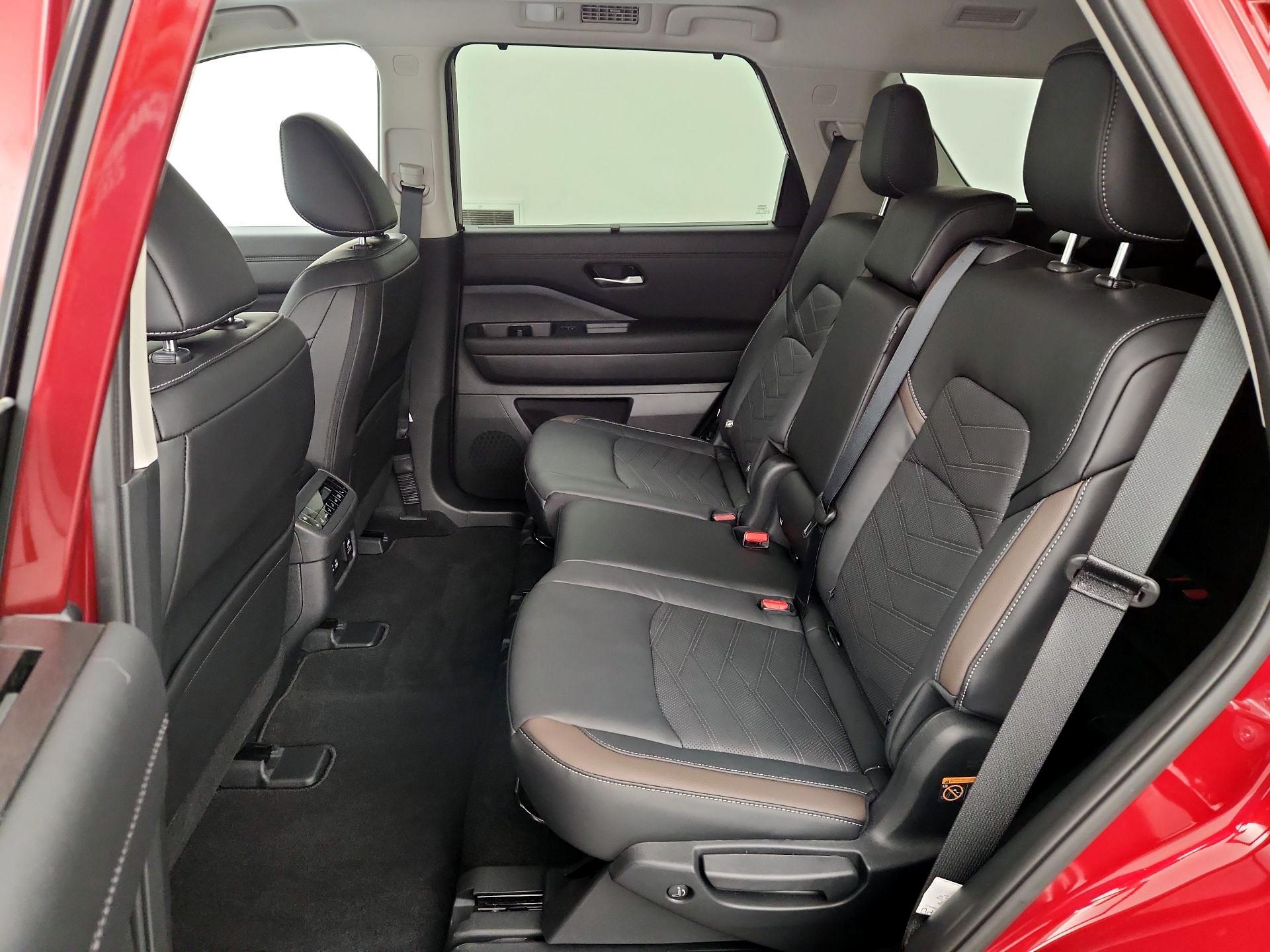 Thumbnail: 2025 Nissan Pathfinder - 20