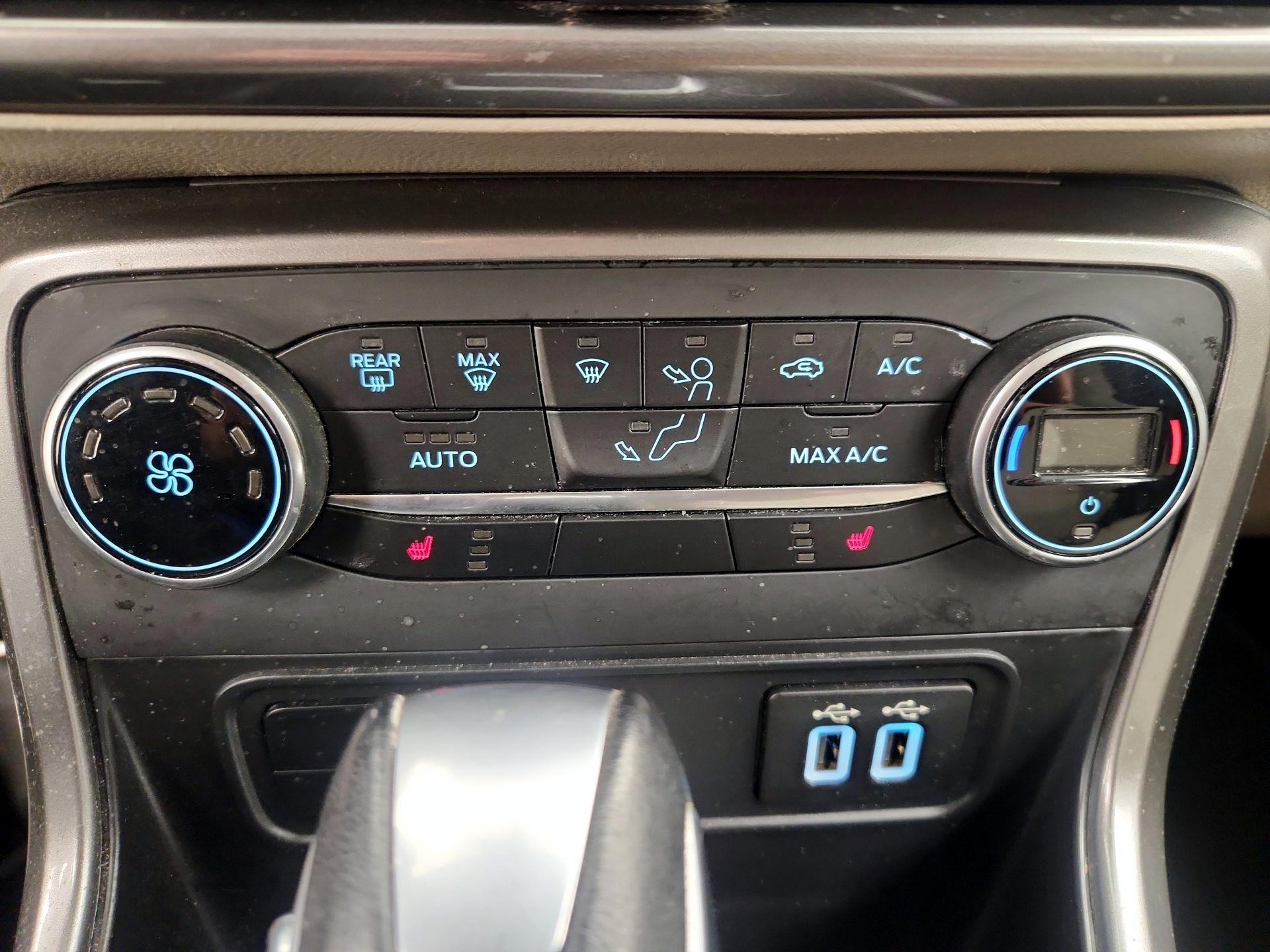 Thumbnail: 2021 Ford EcoSport - 16