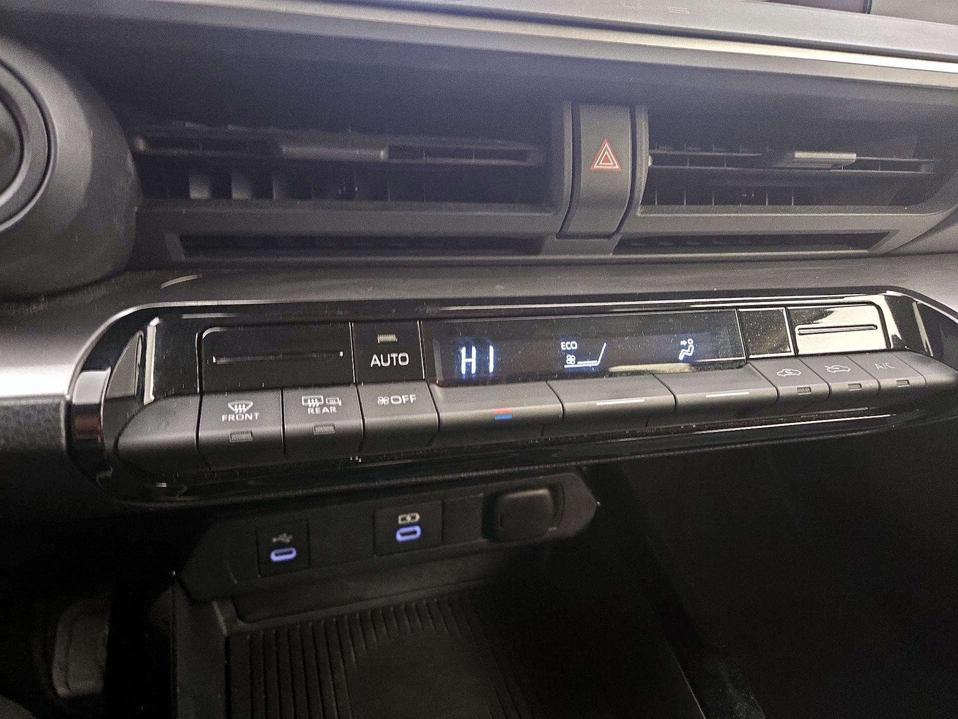 Thumbnail: 2024 Toyota Prius - 16