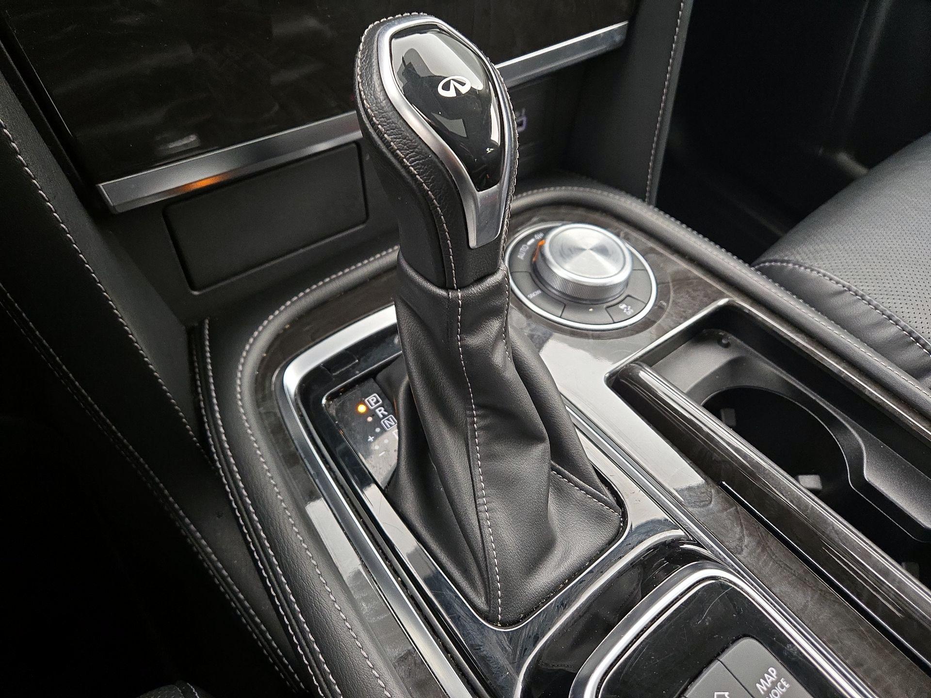 Thumbnail: 2024 INFINITI QX80 - 18