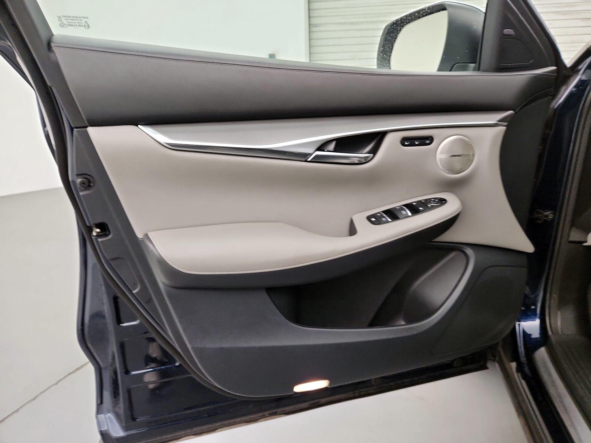 Thumbnail: 2023 INFINITI QX50 - 12