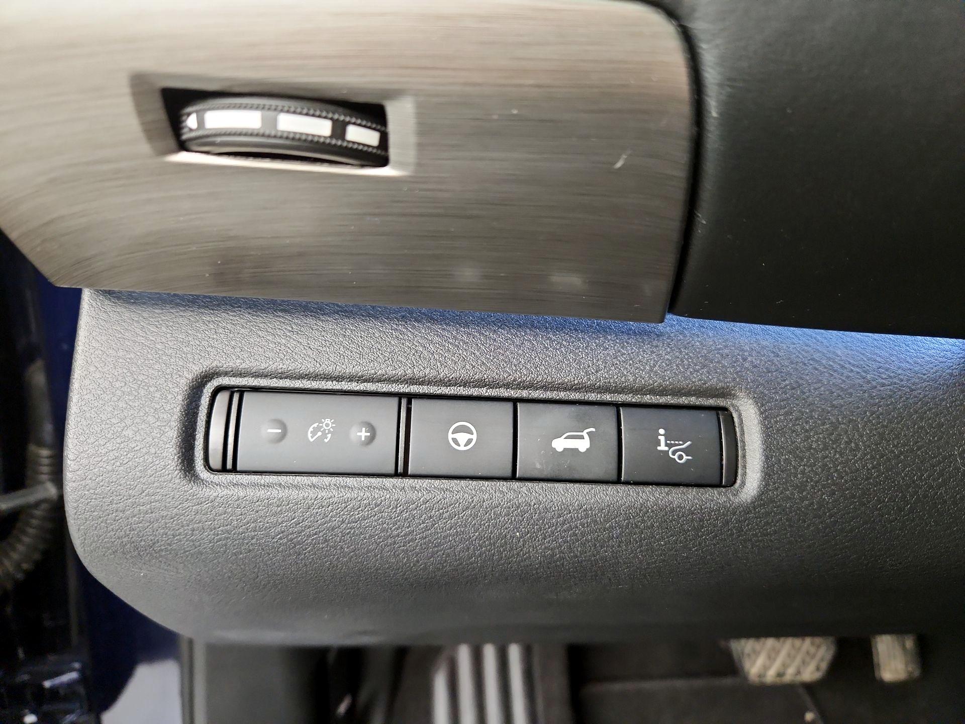 Thumbnail: 2023 Nissan Pathfinder - 13