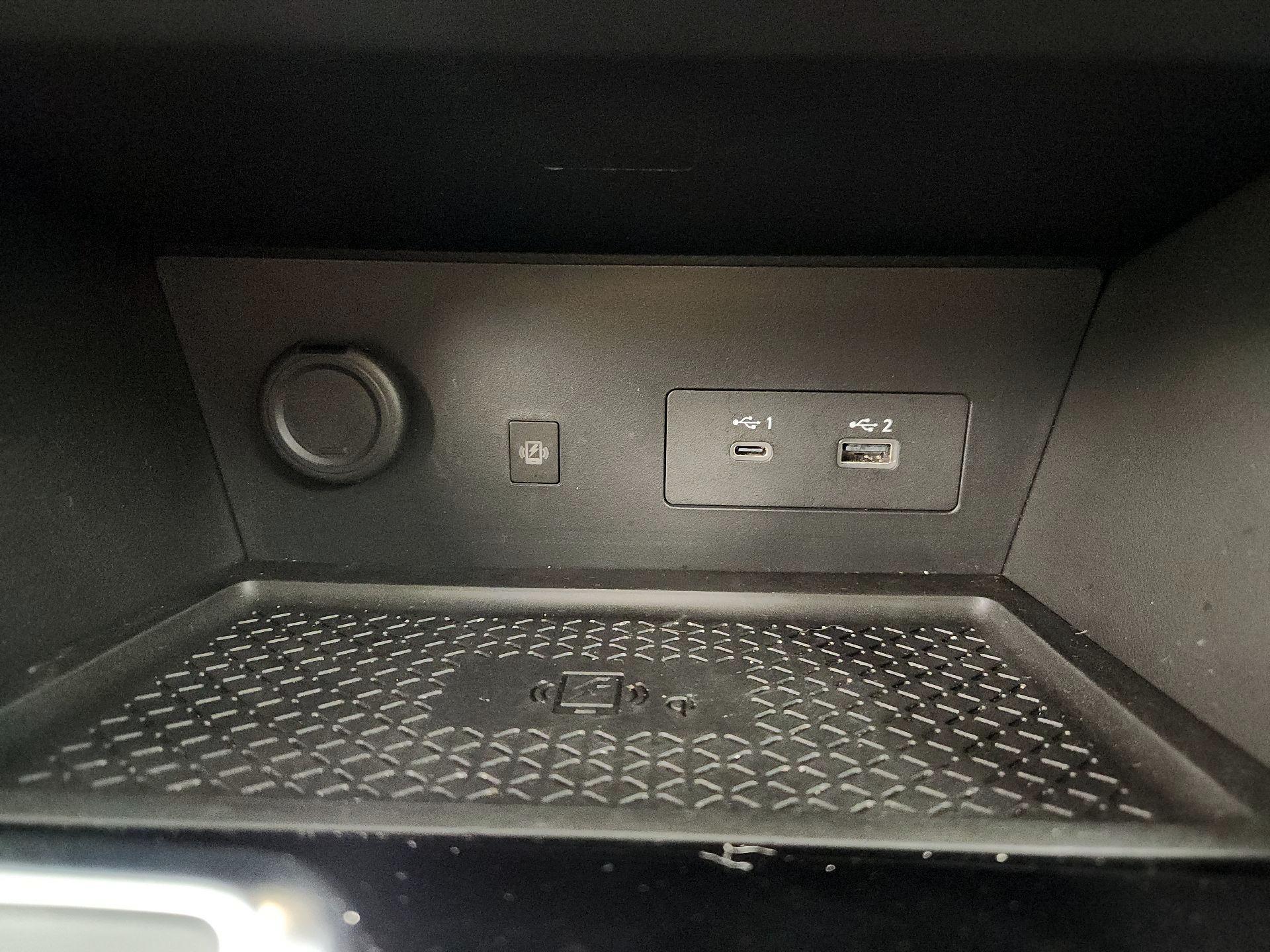 Thumbnail: 2023 Nissan Pathfinder - 18