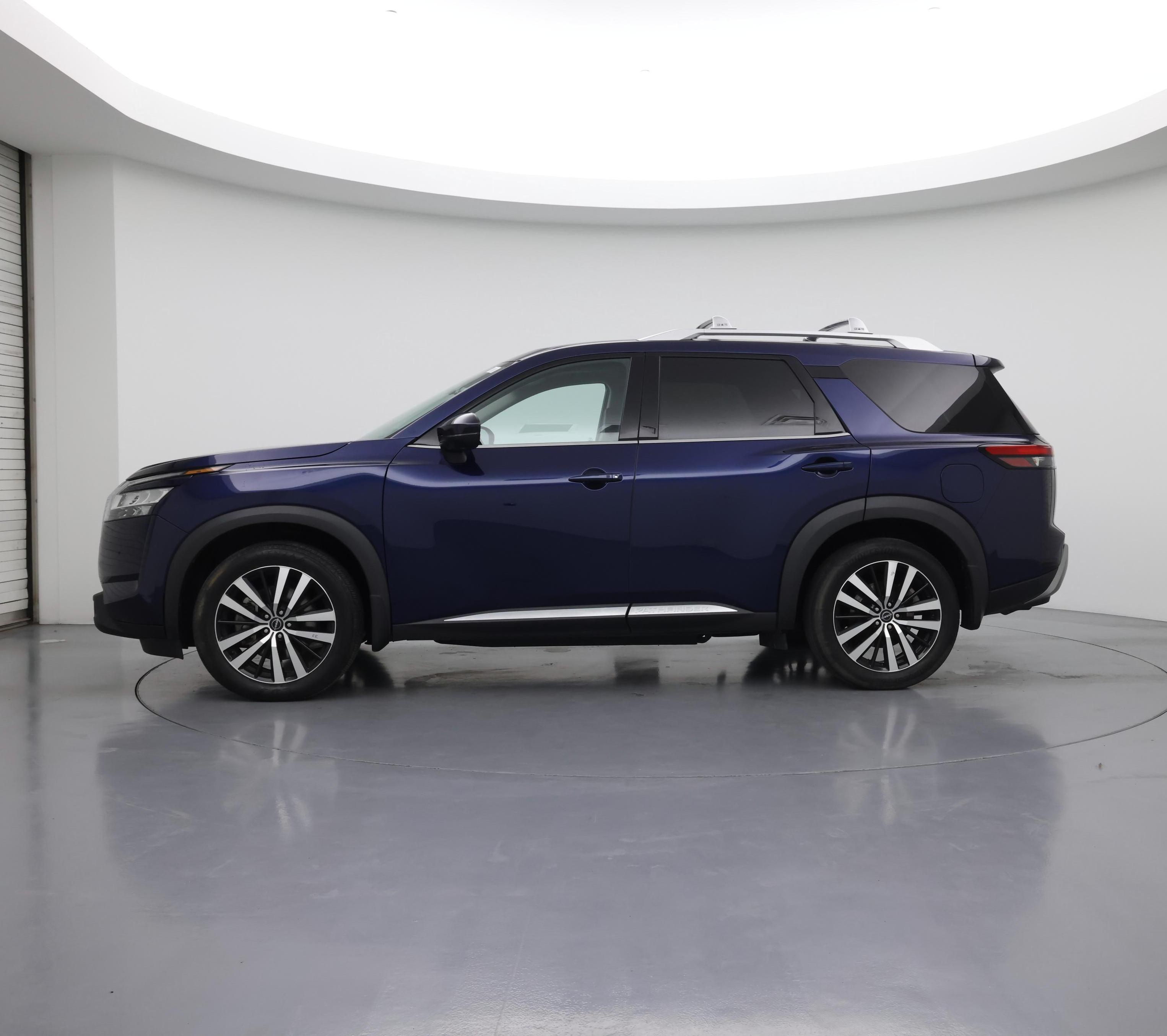 Thumbnail: 2023 Nissan Pathfinder - 3
