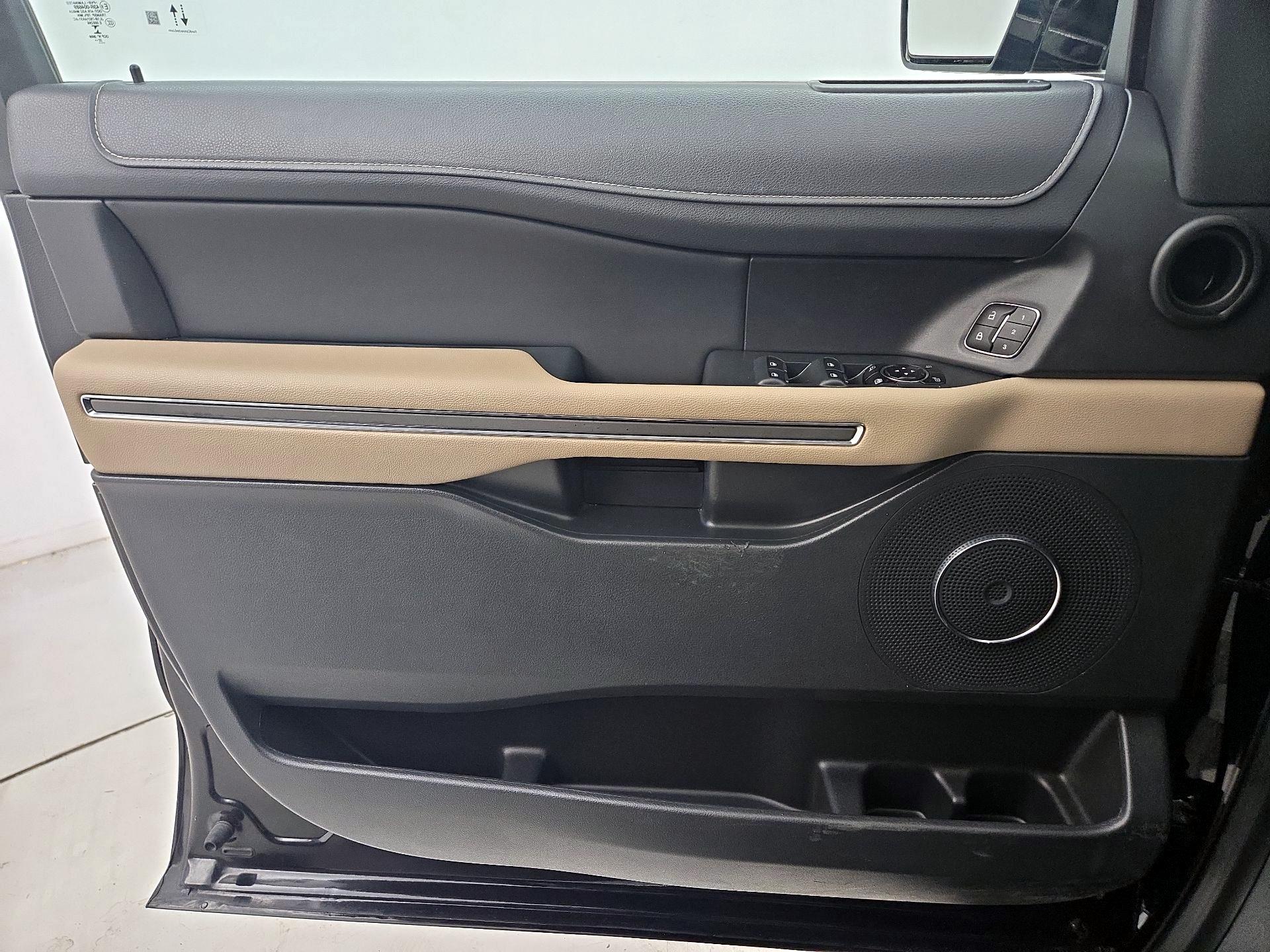 Thumbnail: 2023 Ford Expedition MAX - 12