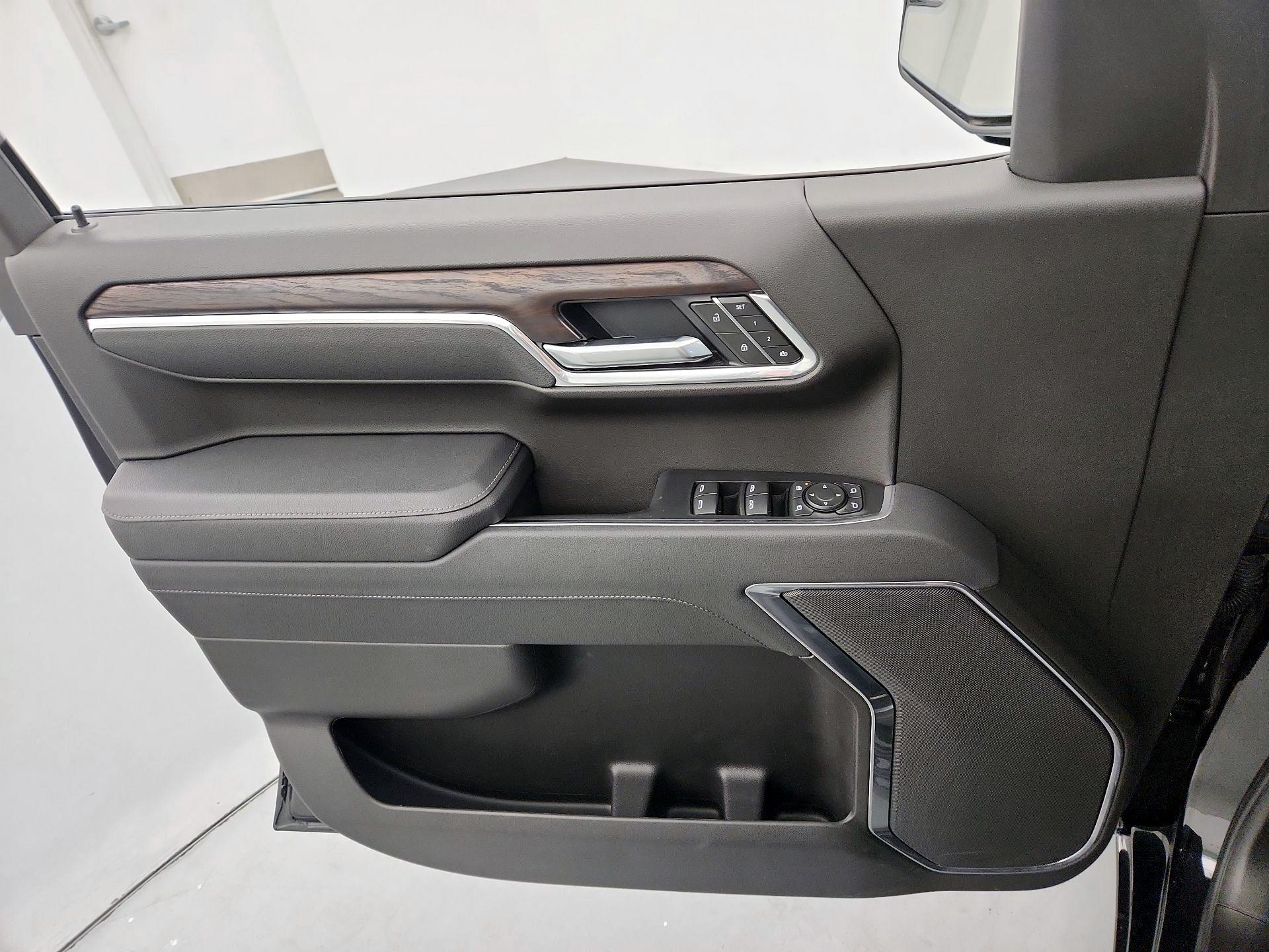 Thumbnail: 2025 GMC Sierra 1500 - 12