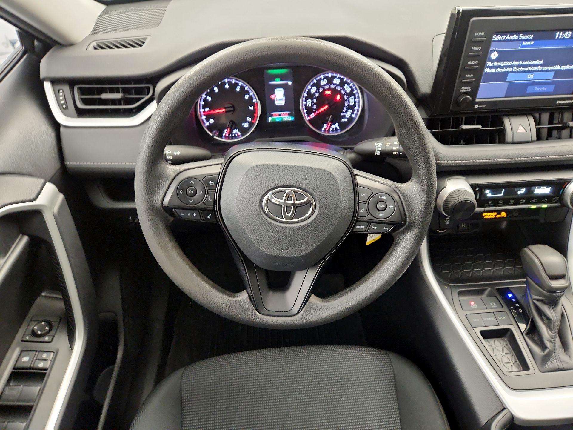 Thumbnail: 2021 Toyota RAV4 - 10