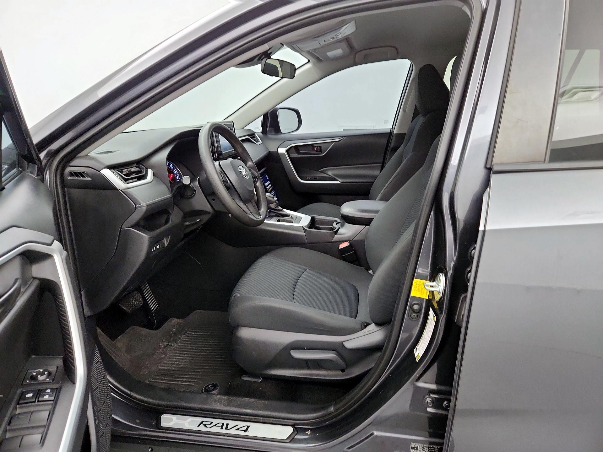 Thumbnail: 2021 Toyota RAV4 - 11