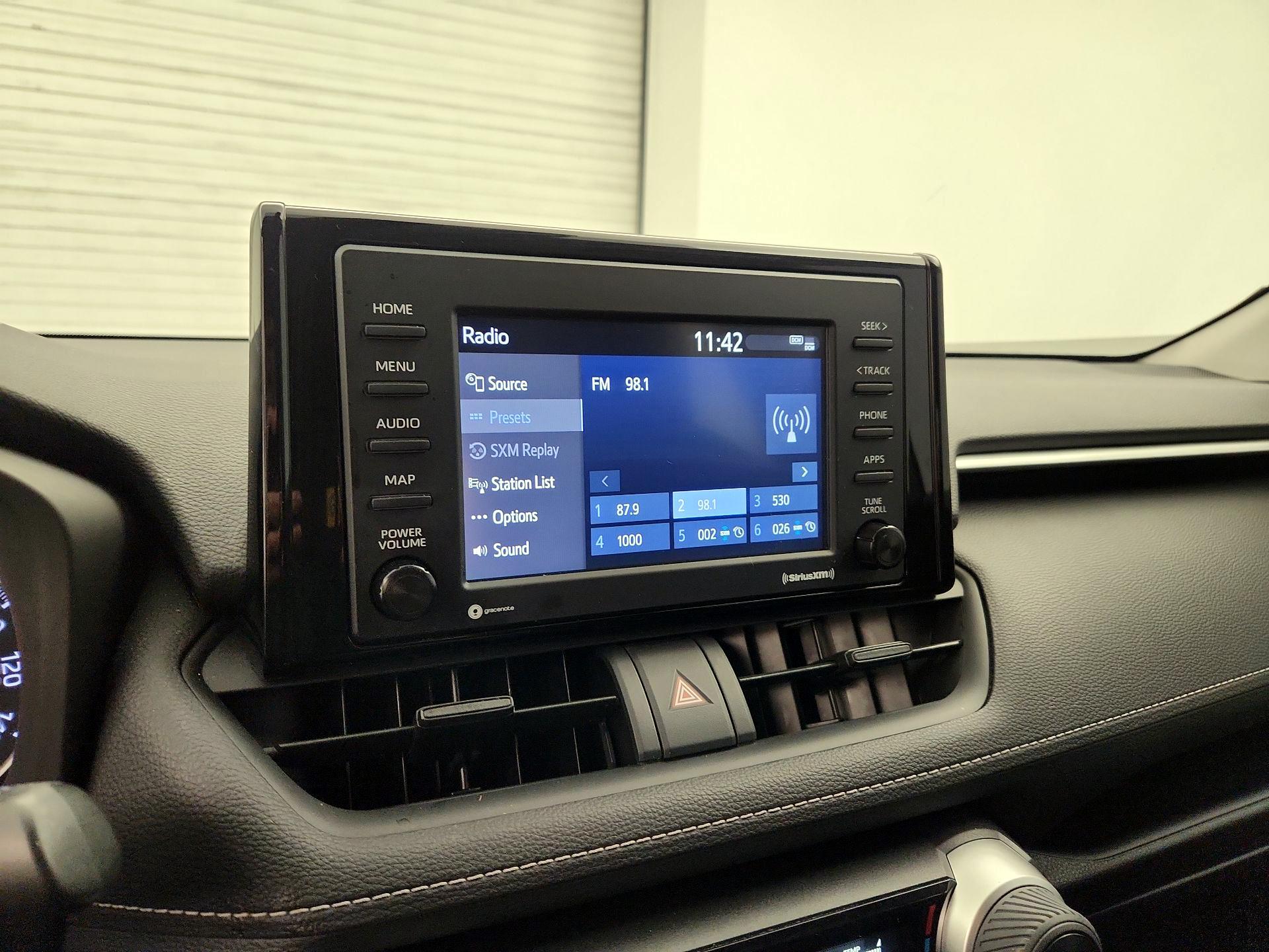 Thumbnail: 2021 Toyota RAV4 - 15