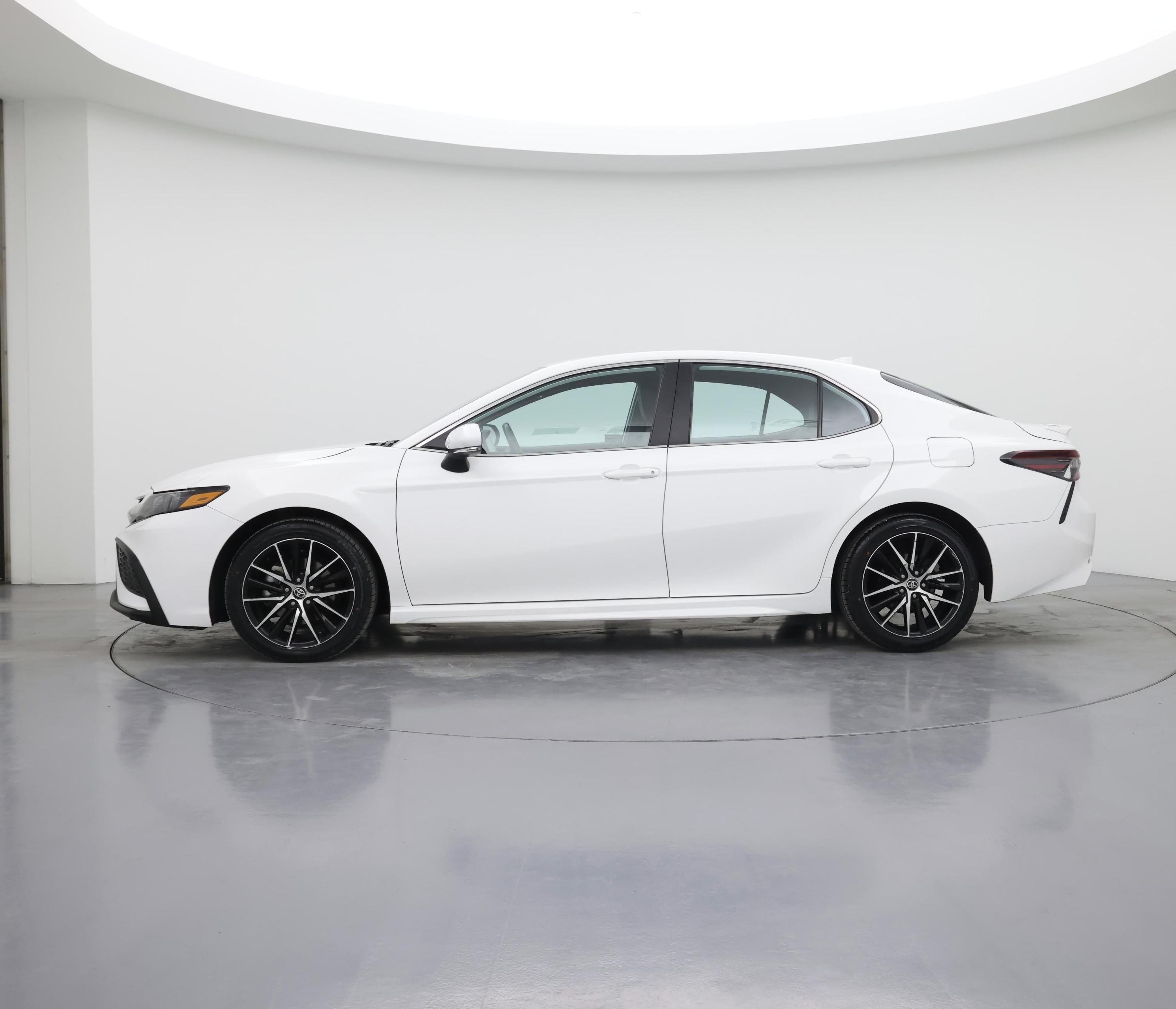 Thumbnail: 2024 Toyota Camry - 3