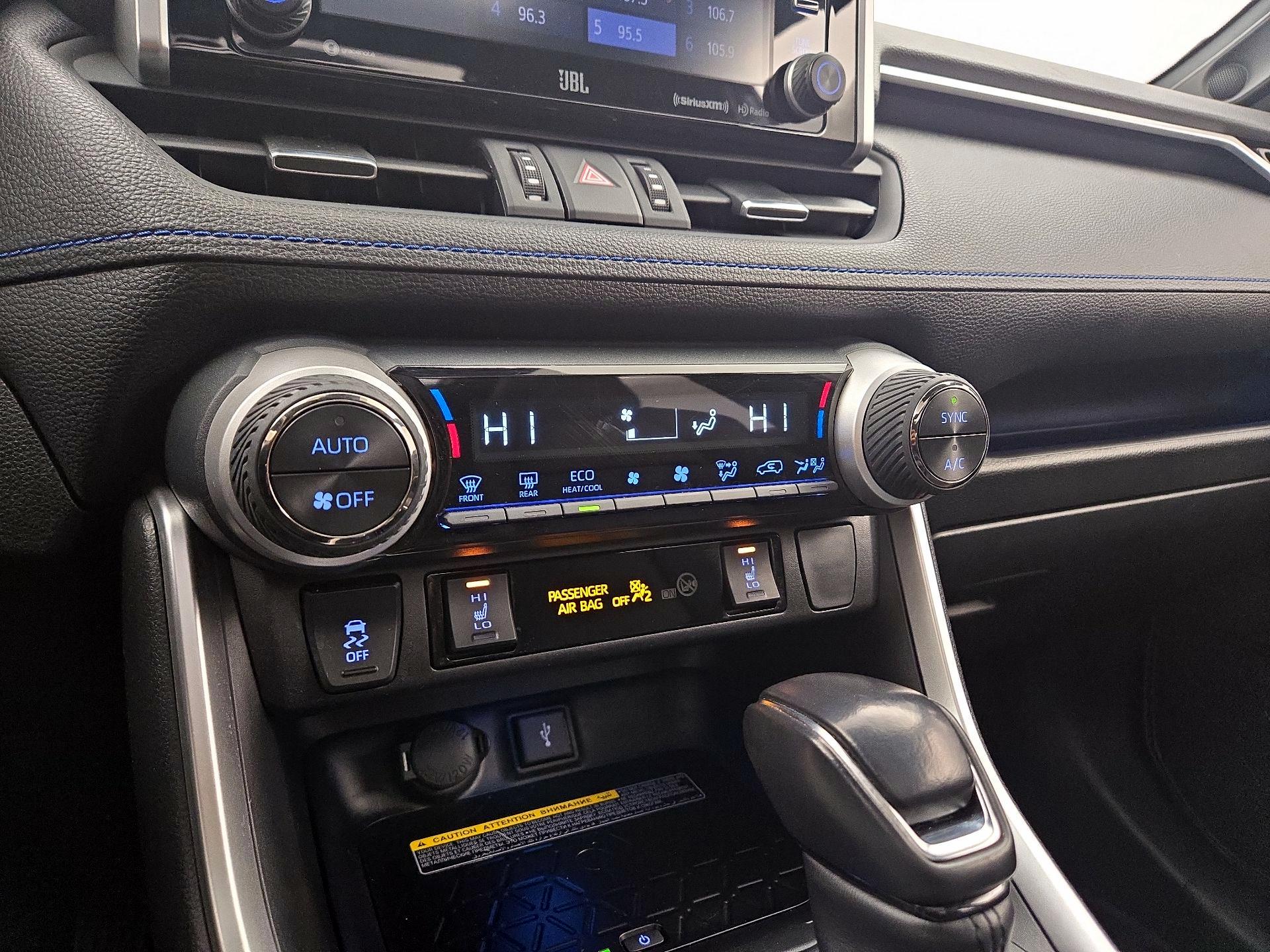 Thumbnail: 2020 Toyota RAV4 - 16