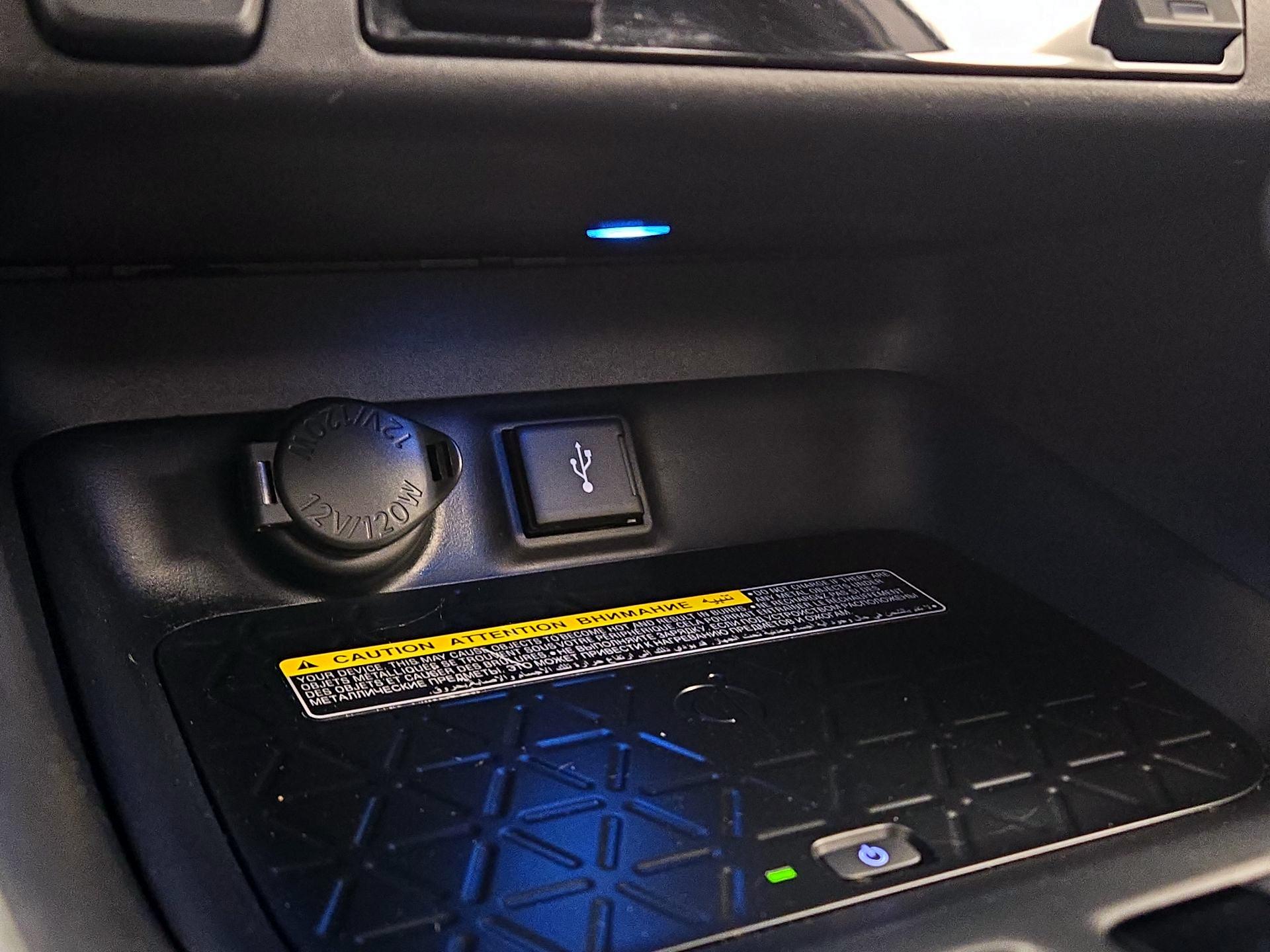 Thumbnail: 2020 Toyota RAV4 - 18