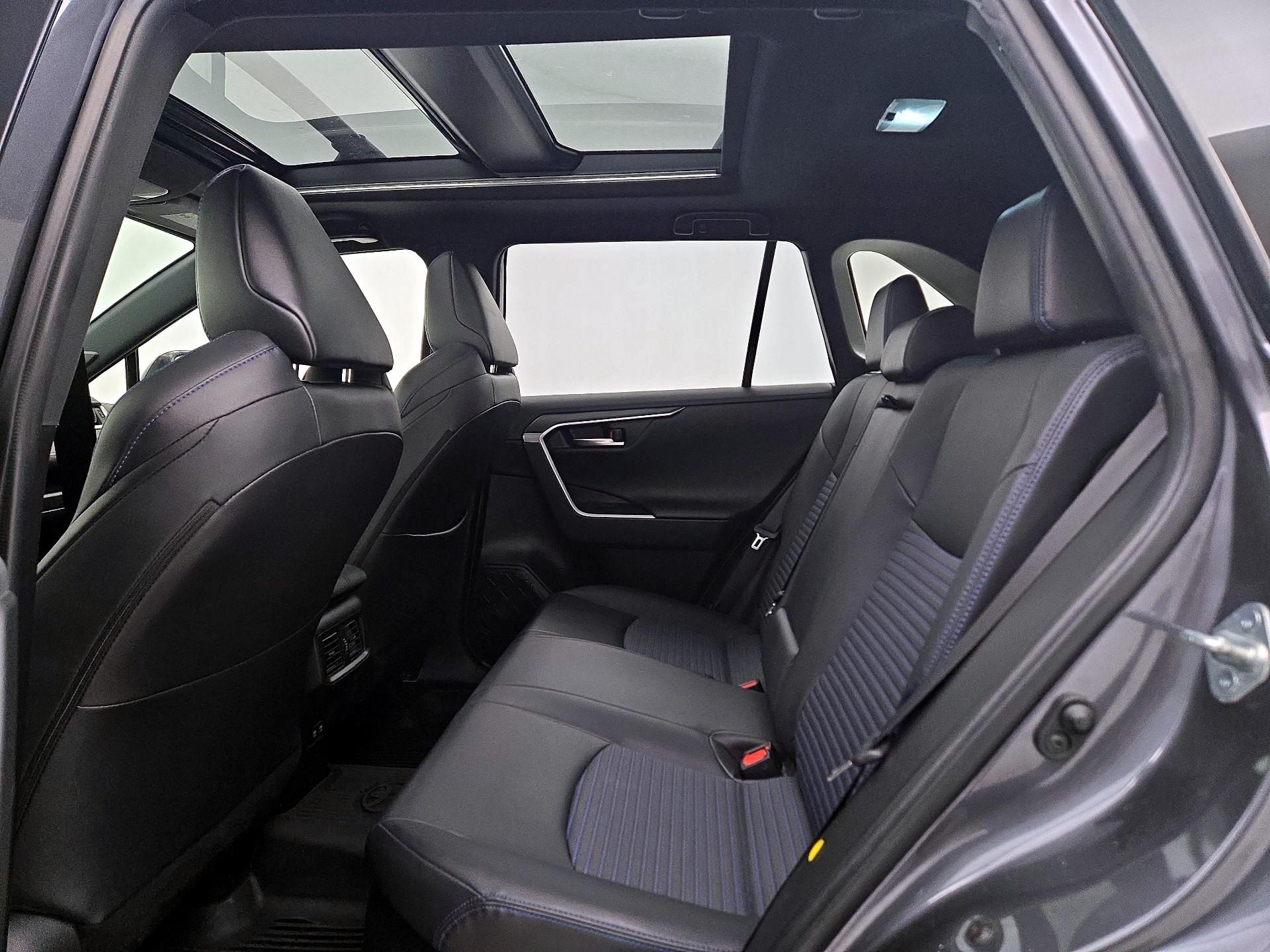 Thumbnail: 2020 Toyota RAV4 - 20