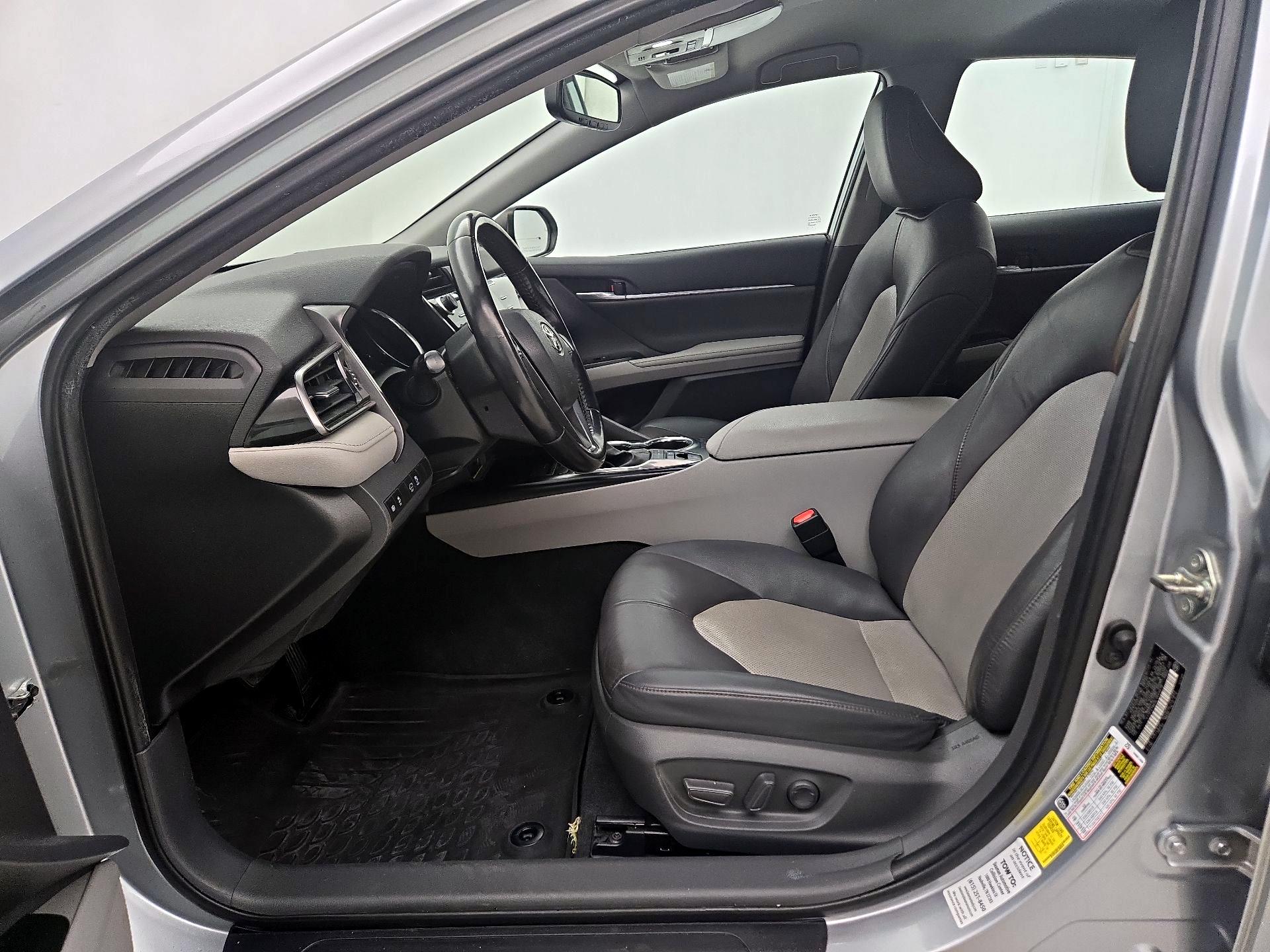 Thumbnail: 2020 Toyota Camry - 11